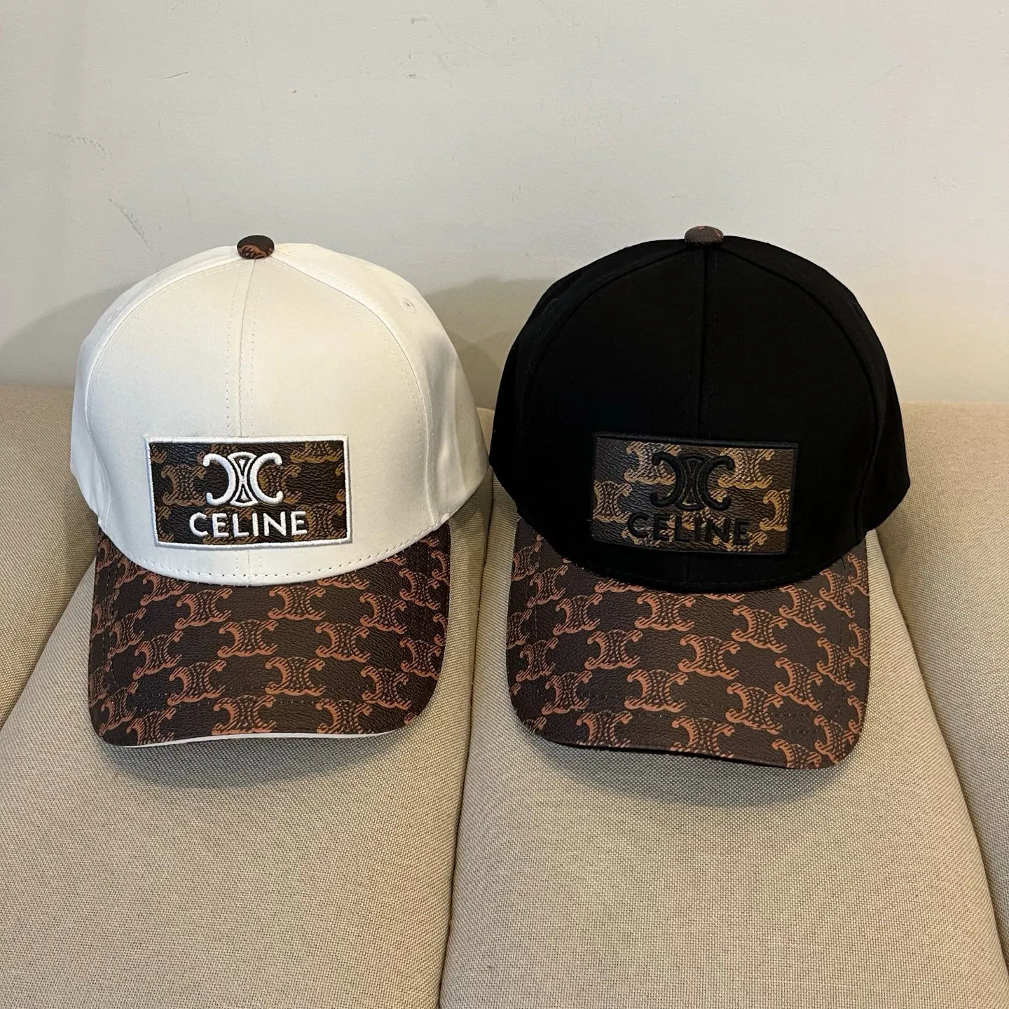 P60 [CELINE Celine] New classic casual and trendy baseball cap🧢Japanese and Korean style, looks great with any combination! A must-have when traveling