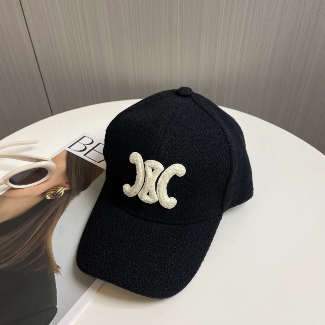 P86 CELINE · Celine's new fall and winter C letter embroidered baseball cap 🧢 Top version 👍 Purchased from ZP to make a pattern, and the hat shape is completely customized according to ZP 2:1. Custom woven wool fabric, super textured! The letter C distinguishes the market version, the size and the texture of the looped hair are all restored. The hardware adjustment buckle is custom-molded and has a logo. Customized logo webbing inside the hat, all details restored💯 ⚠️Size: One size fits all and adjustable!