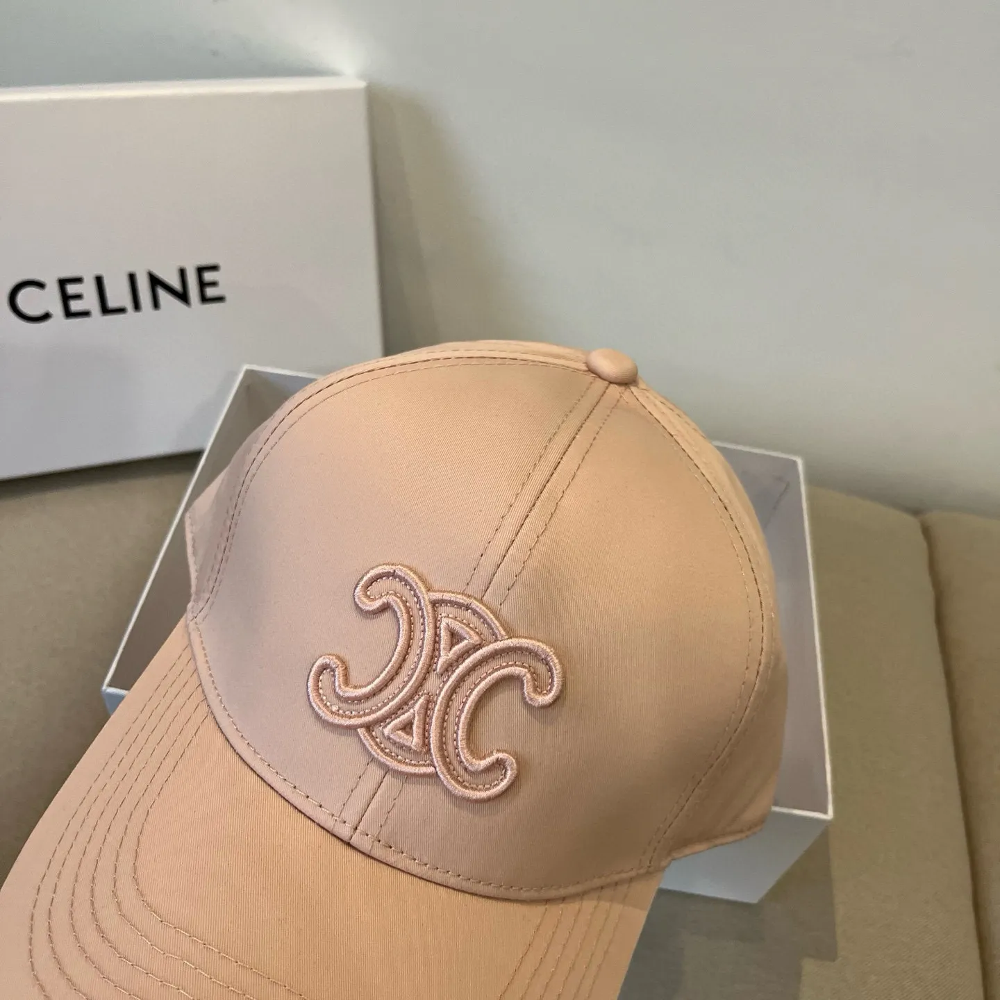 P70 [CELINE Celine] New classic casual and trendy baseball cap🧢Japanese and Korean style, looks great with any combination! A must-have when traveling