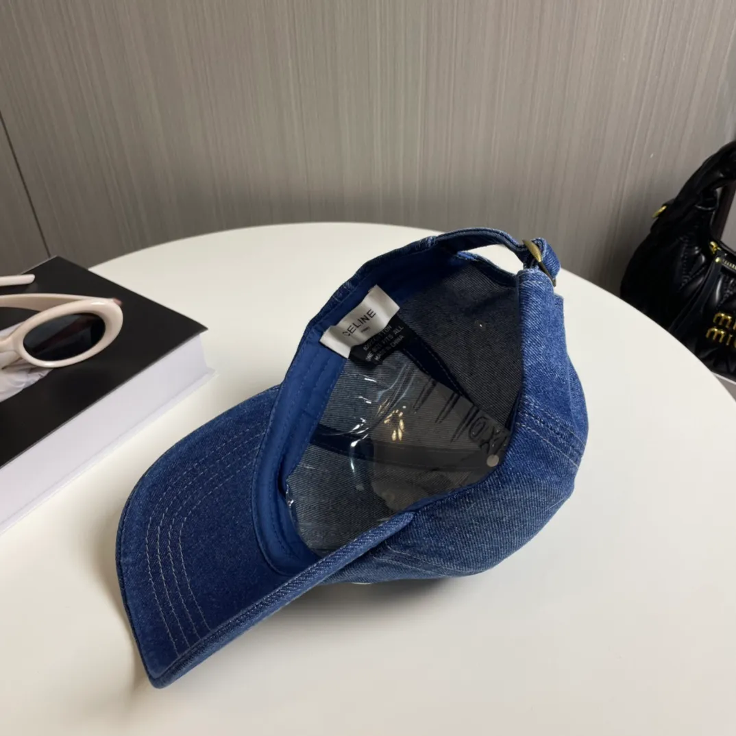 P70💛 Comes with dust bag [CELINE Celine] new denim baseball cap🧢, a must-have and easy to match when going out, hurry up and get it!