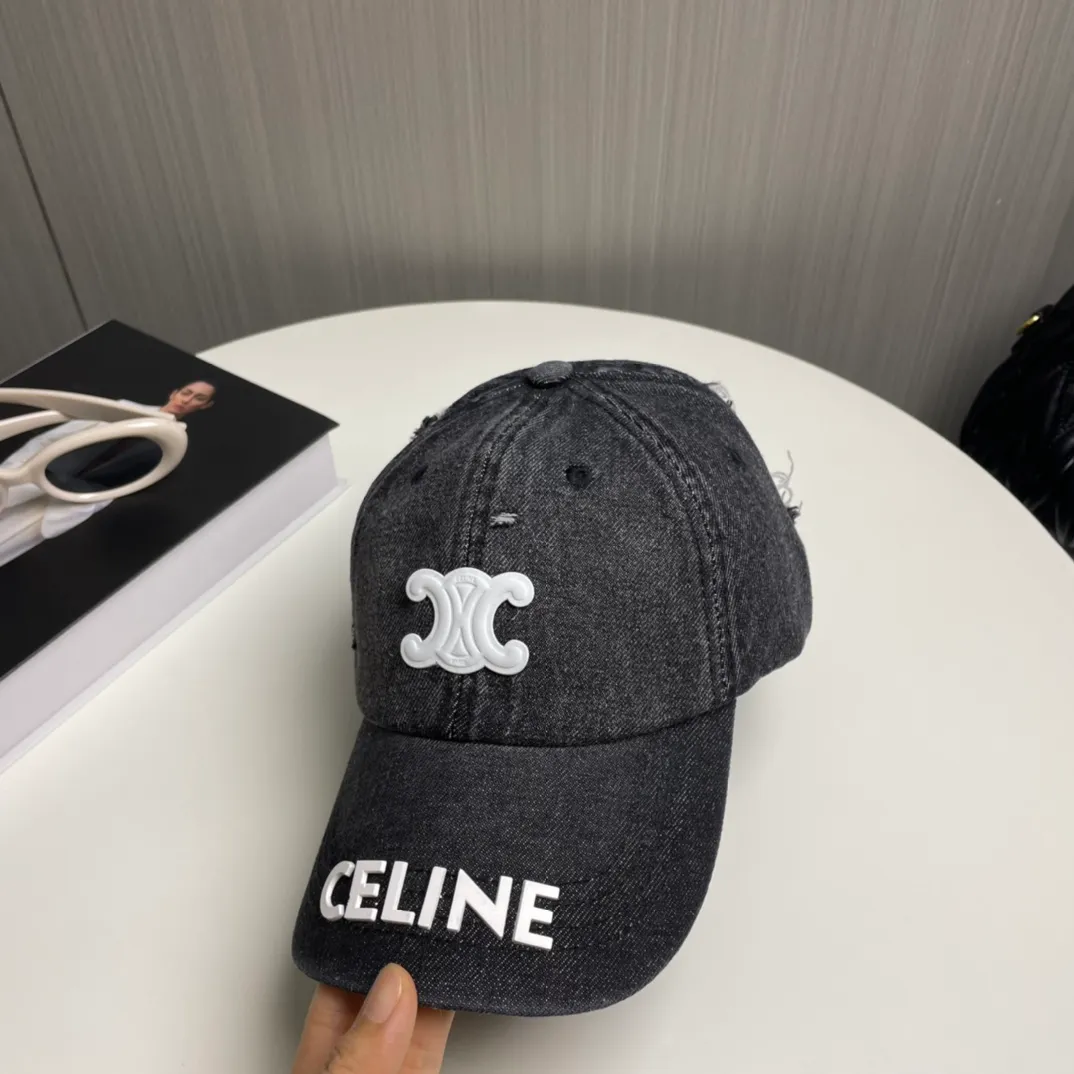 P56💛 Comes with dust bag [CELINE Celine] new denim baseball cap🧢, a must-have and easy to match when going out, hurry up and get it!