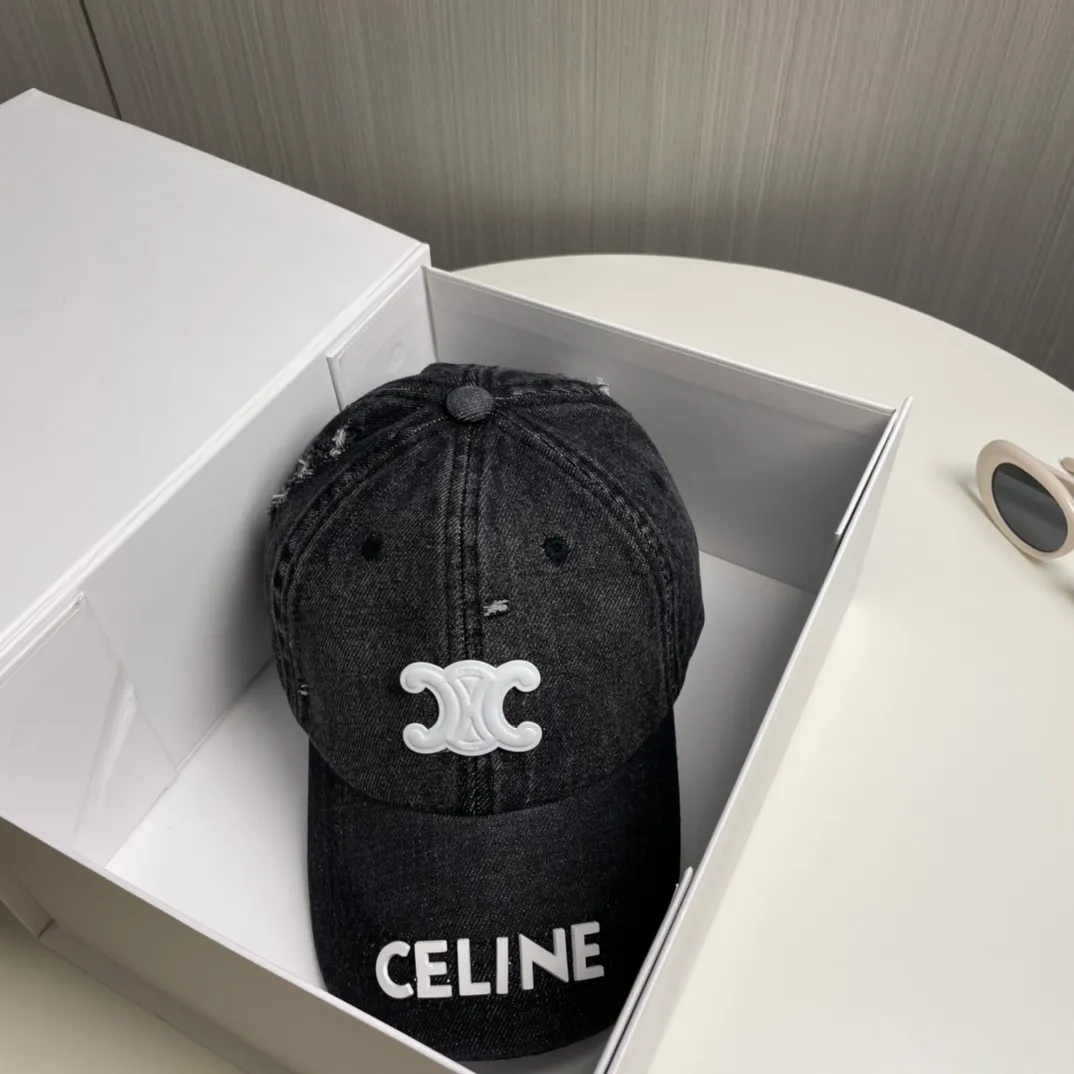 P56💛 Comes with dust bag [CELINE Celine] new denim baseball cap🧢, a must-have and easy to match when going out, hurry up and get it!