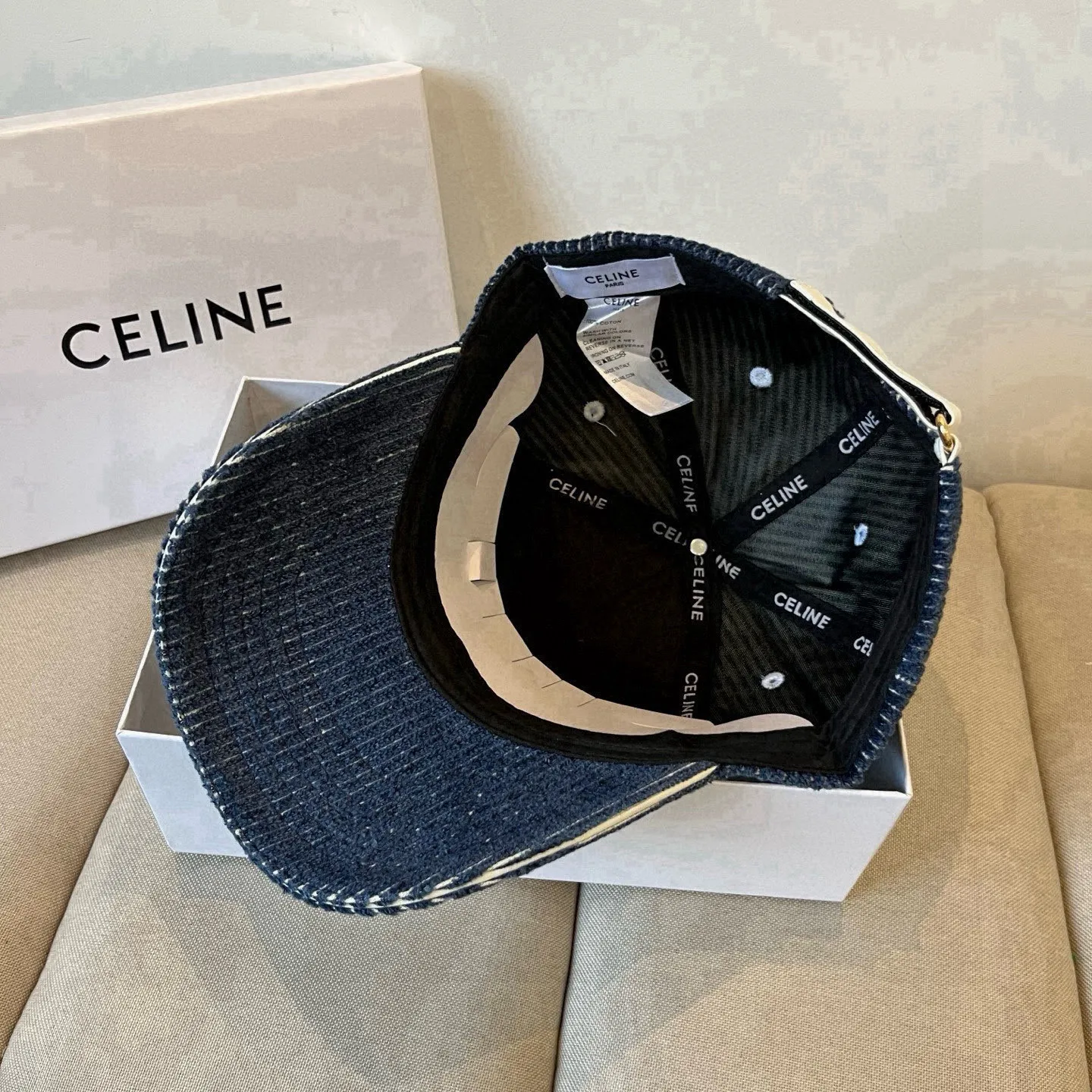 P60 [CELINE Celine] New classic casual and trendy baseball cap🧢Japanese and Korean style, looks great with any combination! A must-have when traveling