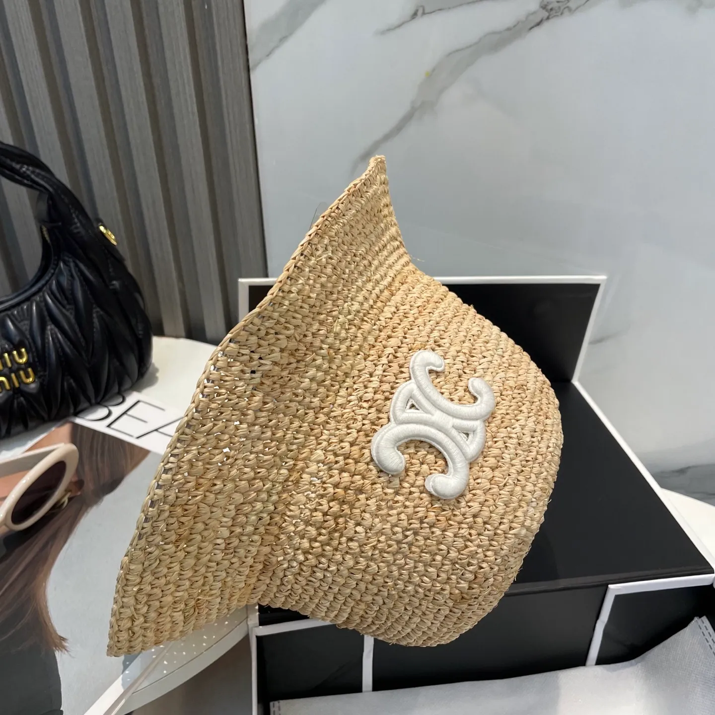P110💛[CELINE Celine] New raffia densely woven straw hat, the first choice for the beach in summer ~ the same style as the stars ~ big brands are simple