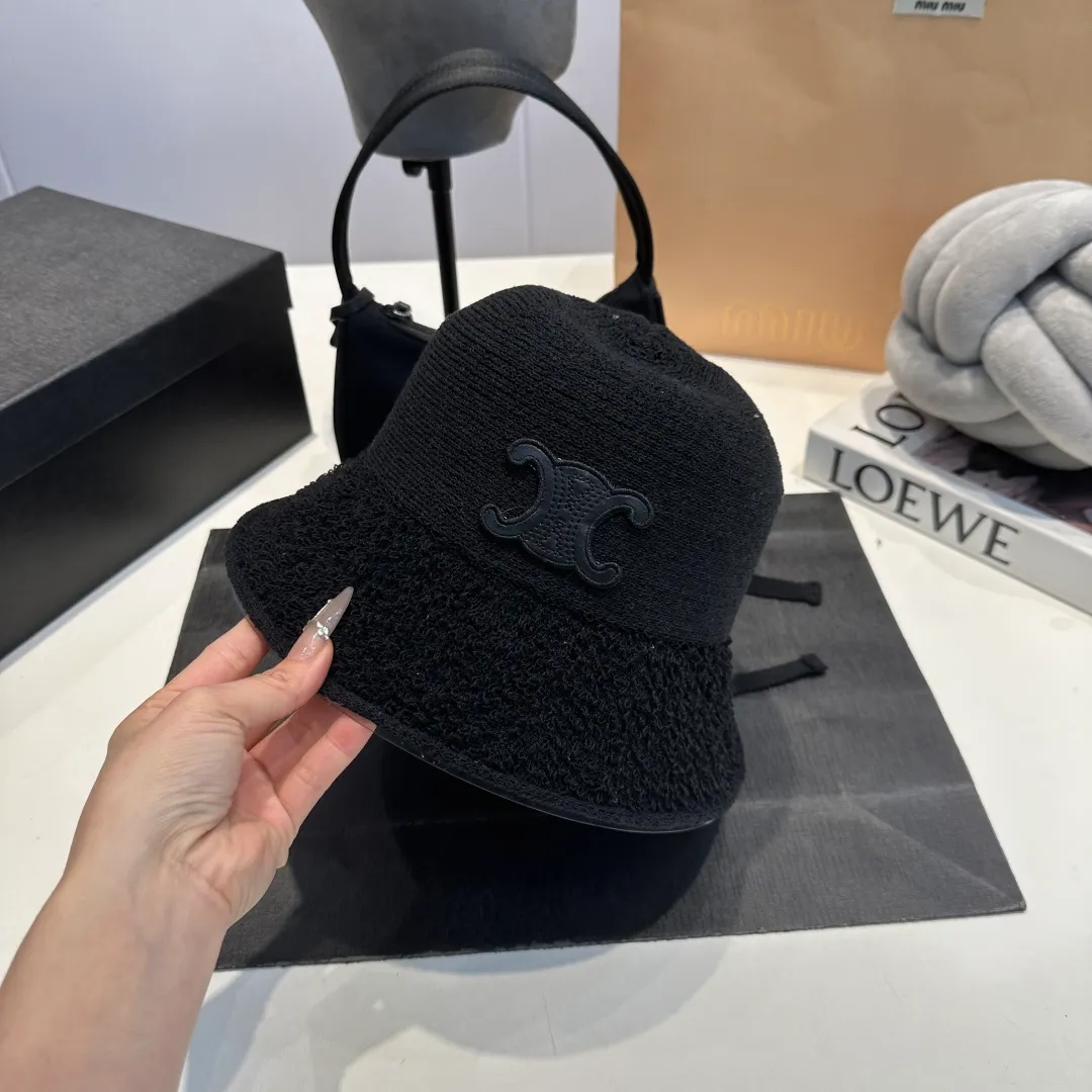 P70 Celine spring and summer style fisherman hat with hook, simple and elegant, head circumference 57cm