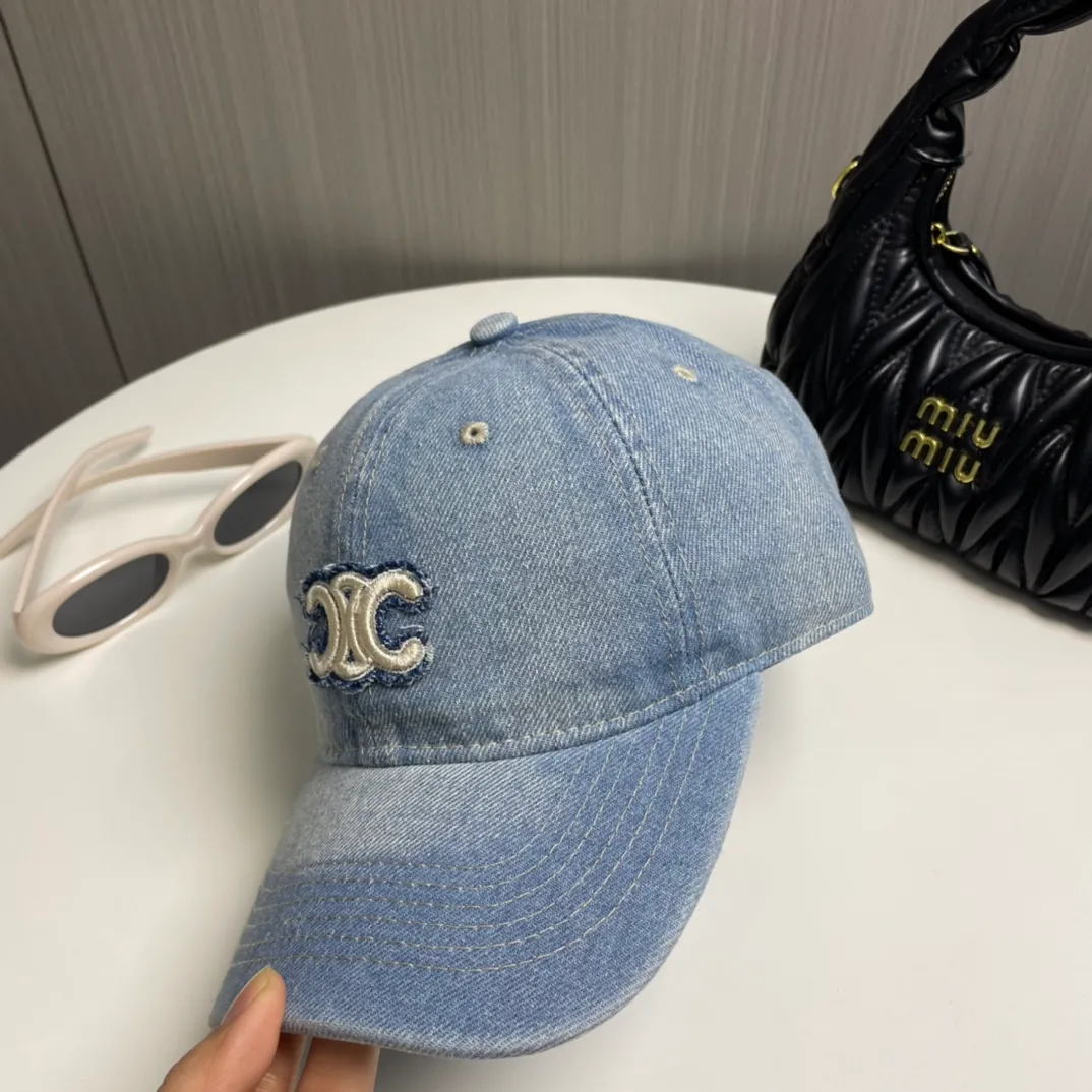 P60💛 Comes with dust bag [CELINE Celine] new denim baseball cap🧢, a must-have and easy to match when going out, hurry up and get it!