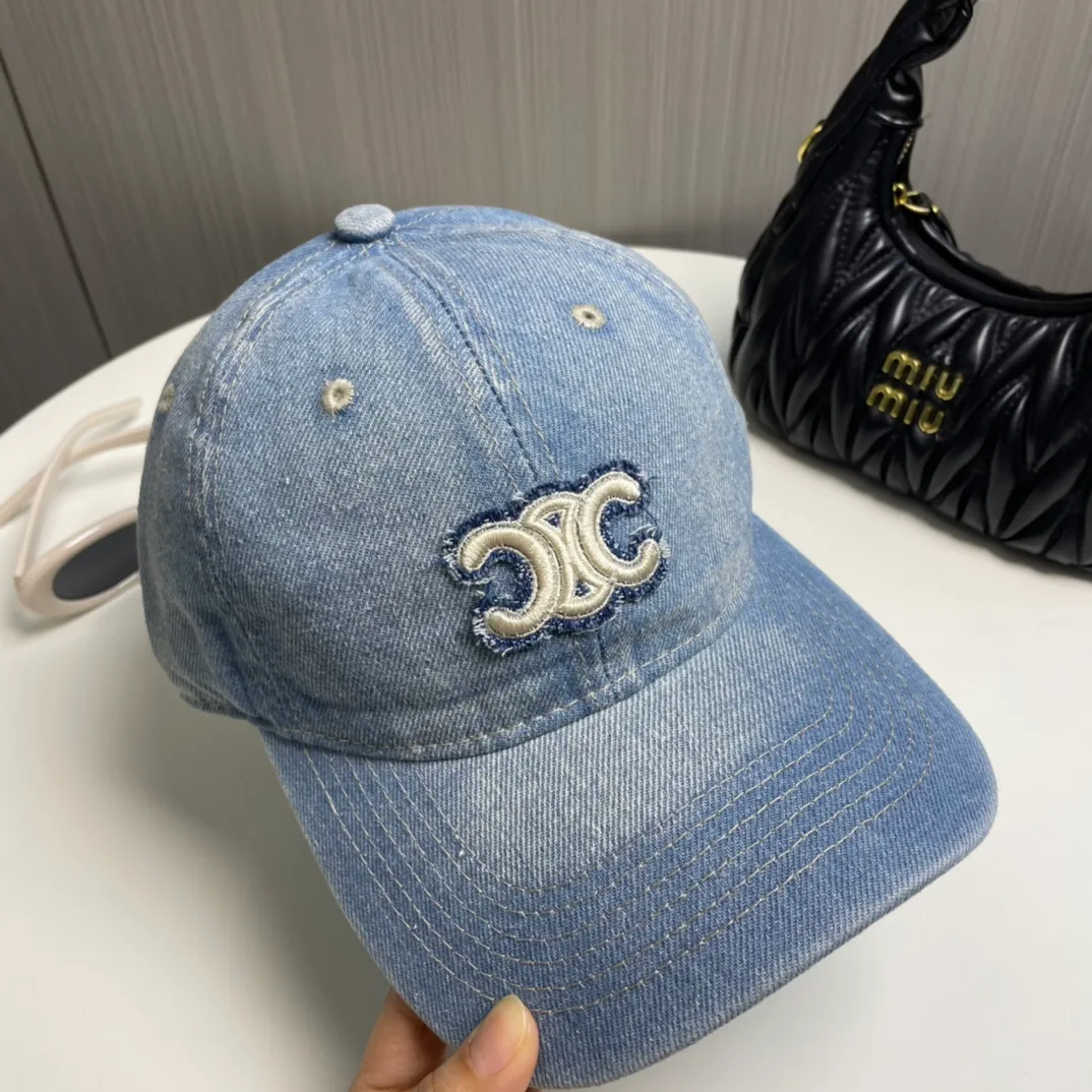 P60💛 Comes with dust bag [CELINE Celine] new denim baseball cap🧢, a must-have and easy to match when going out, hurry up and get it!