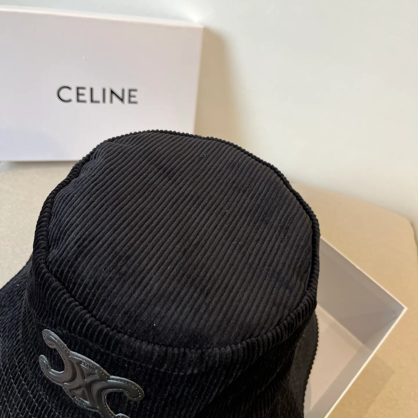 P86 [CELINE Celine] New classic casual and trendy fisherman hat, Japanese and Korean style, looks great with any combination! A must-have when traveling