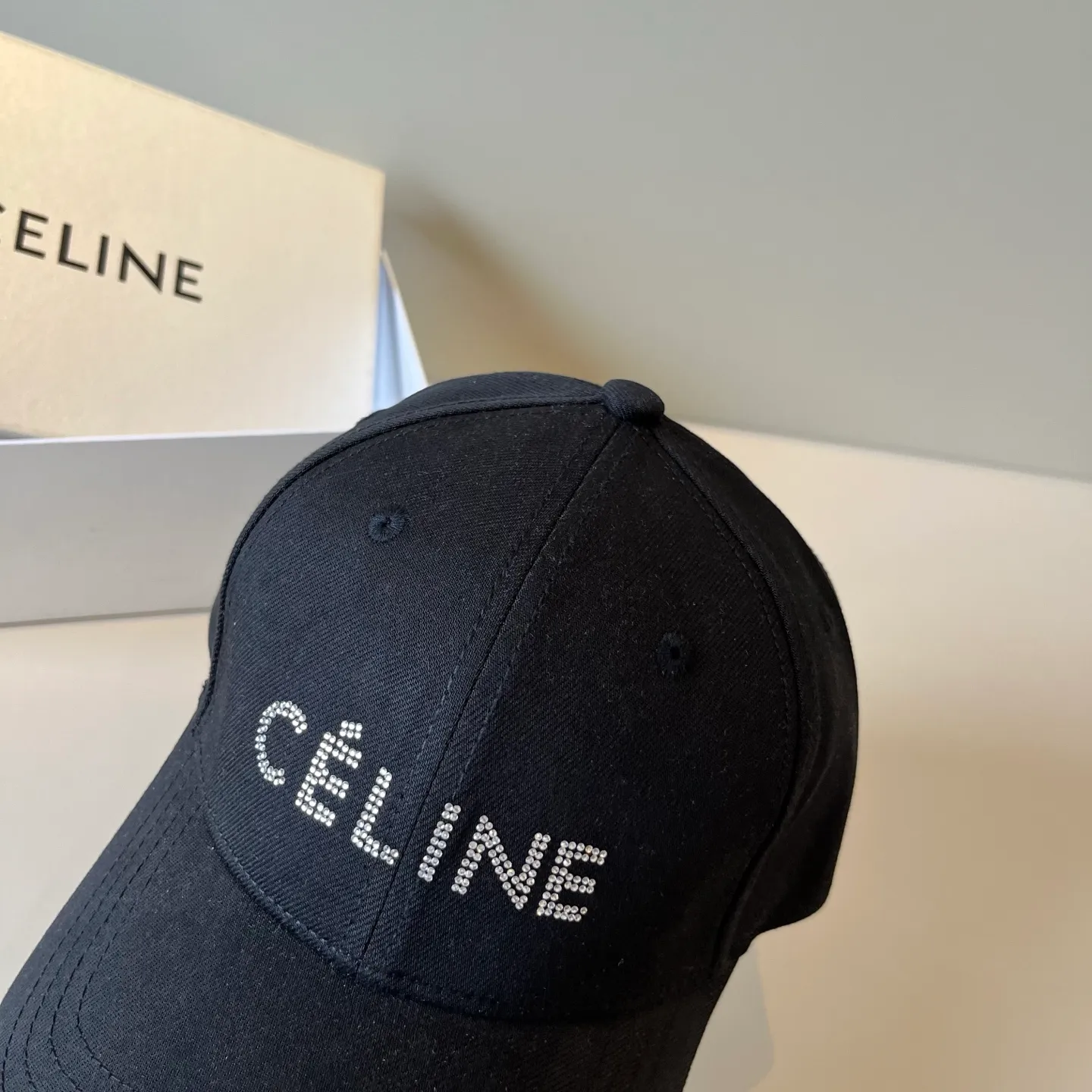 P70 [CELINE Celine] New classic casual and trendy baseball cap🧢Japanese and Korean style, looks great with any combination! A must-have when traveling