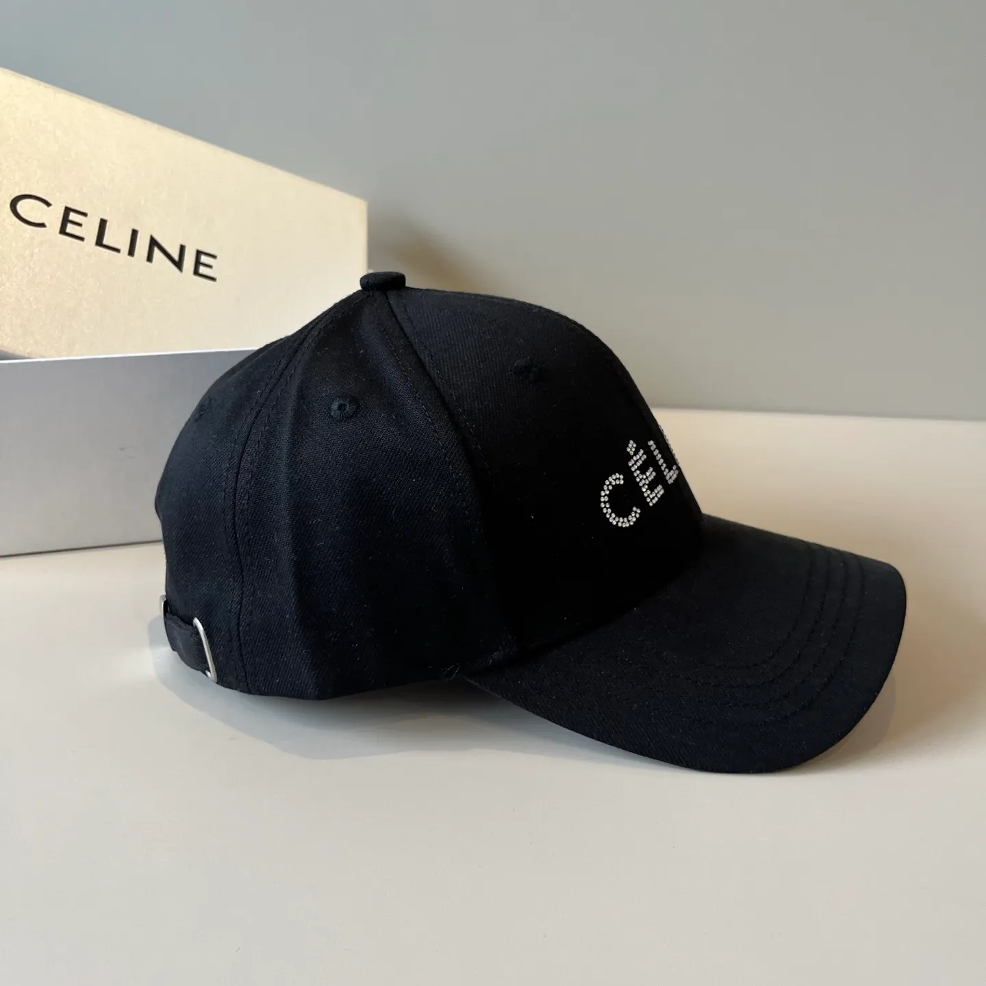 P70 [CELINE Celine] New classic casual and trendy baseball cap🧢Japanese and Korean style, looks great with any combination! A must-have when traveling