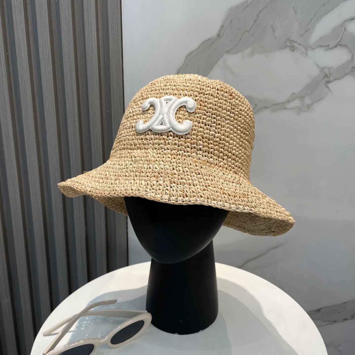 P100💛[CELINE Celine] New raffia densely woven straw hat, the first choice for the beach in summer ~ Same style as stars ~ Big brands are simple
