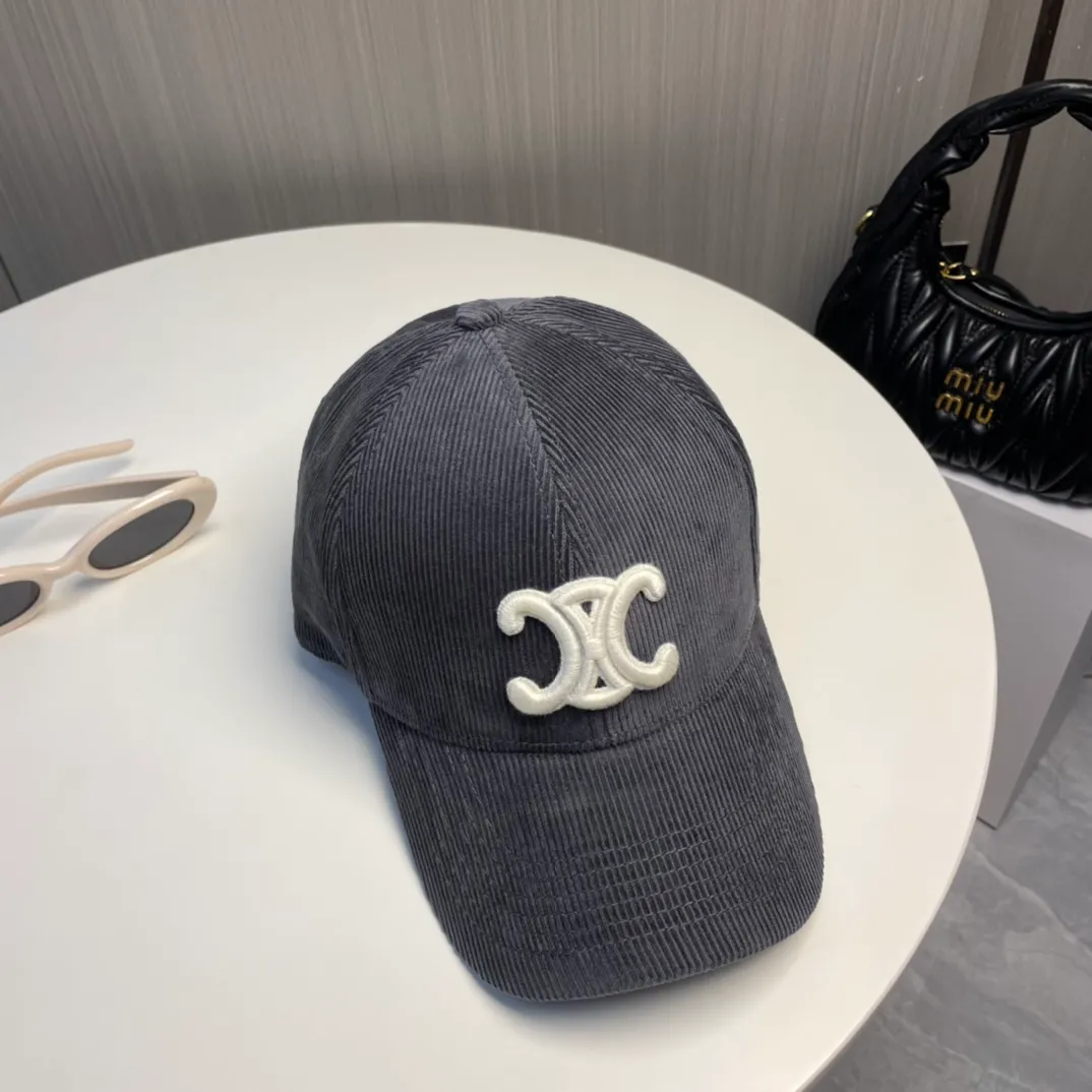 P60 [CELINE Celine] New classic casual and trendy style for autumn and winter. Corduroy simple baseball cap now available🧢Japanese and Korean style, looks great with any combination! A must-have when traveling