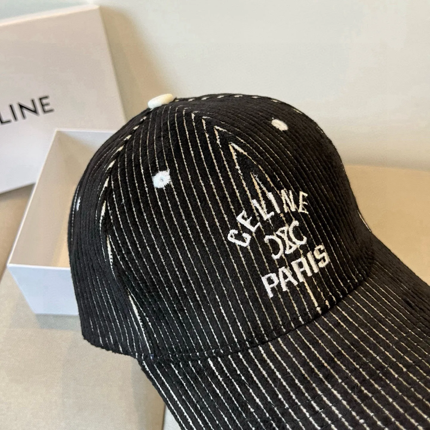 P64 [CELINE Celine] New classic casual and trendy baseball cap🧢Japanese and Korean style, looks great with any combination! A must-have when traveling