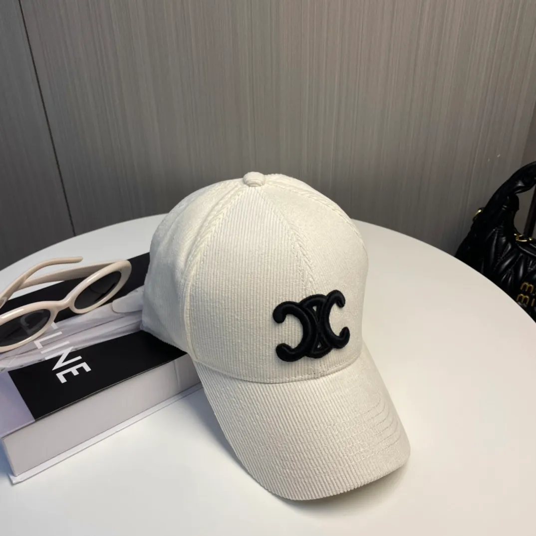 P60 [CELINE Celine] New classic casual and trendy style for autumn and winter. Corduroy simple baseball cap now available🧢Japanese and Korean style, looks great with any combination! A must-have when traveling
