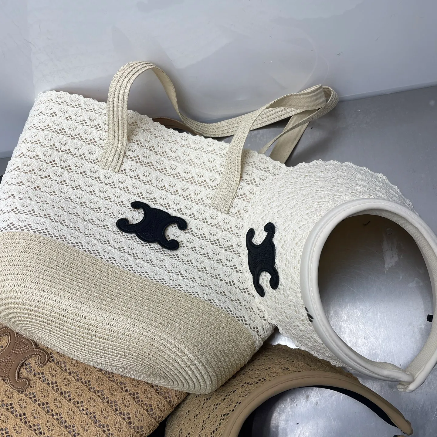 celine beach 🏖️Vacation style empty top hat bag