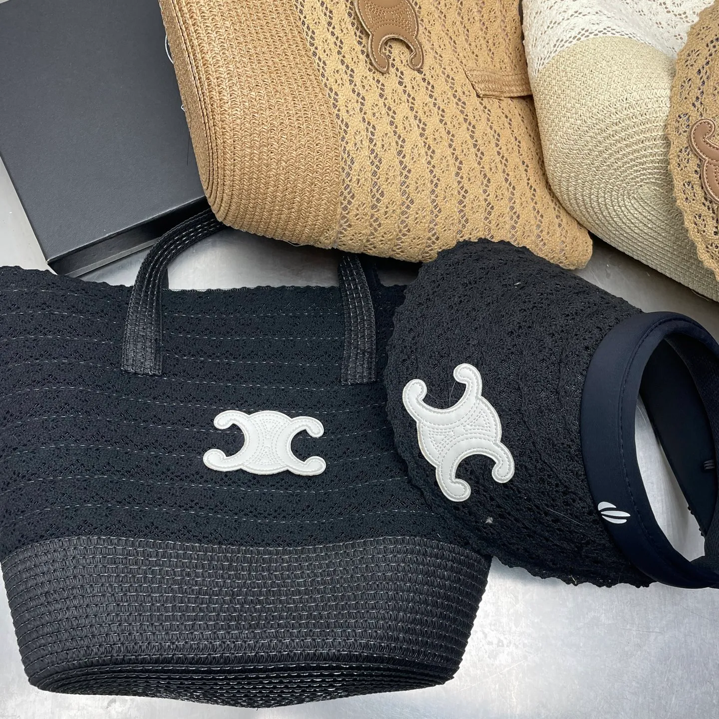 celine beach 🏖️Vacation style empty top hat bag