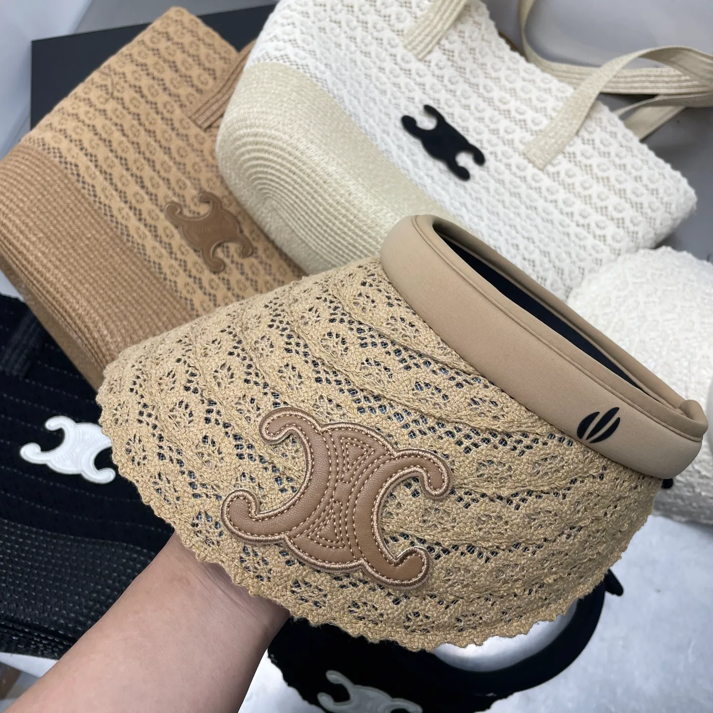 celine beach 🏖️Vacation style empty top hat bag