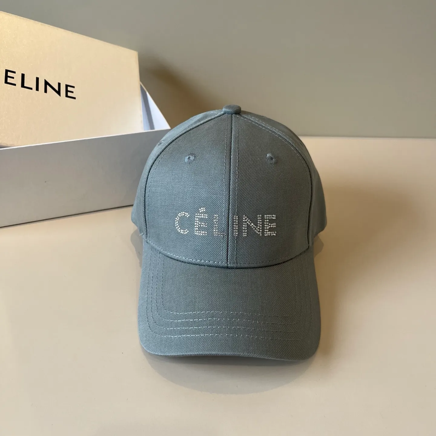 P70 [CELINE Celine] New classic casual and trendy baseball cap🧢Japanese and Korean style, looks great with any combination! A must-have when traveling