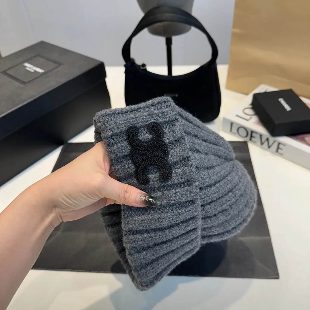 P50 Celine new knitted beanie