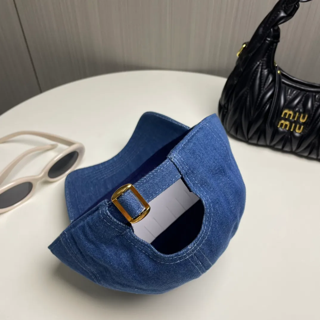 P66 comes with dust bag, CELINE high-quality new washed denim baseball cap, the best quality, casual and elegant, simple and fashionable, you can compare it yourself