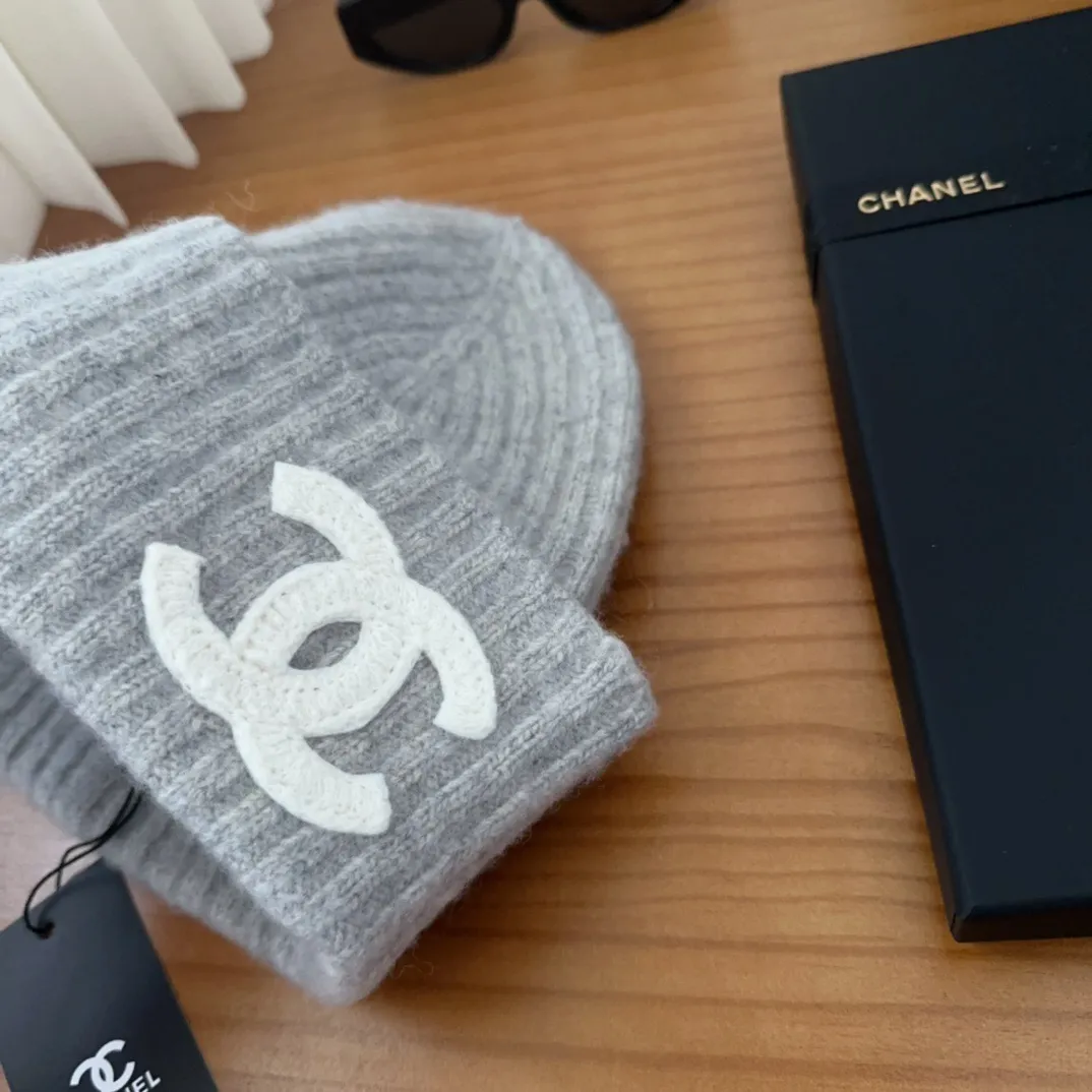 💰70 Chanel official website releases CHANEL small and popular knitted hat! Xiaohongshu’s new product is released, it’s so 🉑️, high-elastic fabric, classic colors, same style for men and women.