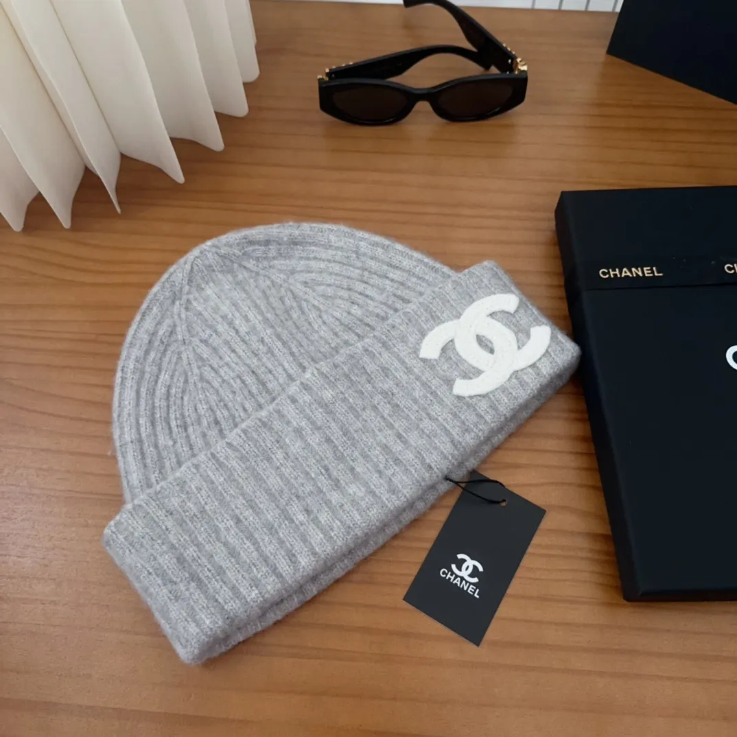 💰70 Chanel official website releases CHANEL small and popular knitted hat! Xiaohongshu’s new product is released, it’s so 🉑️, high-elastic fabric, classic colors, same style for men and women.