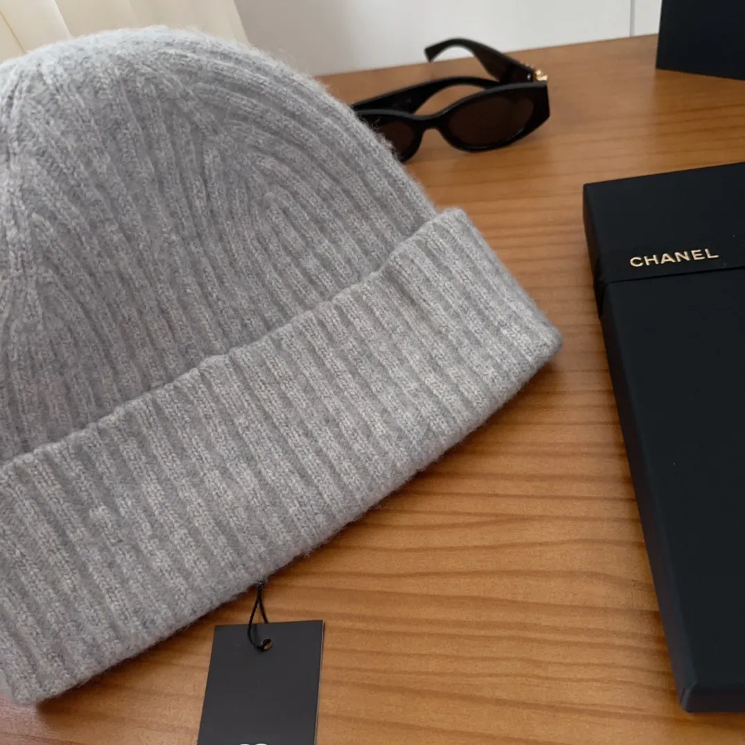 💰70 Chanel official website releases CHANEL small and popular knitted hat! Xiaohongshu’s new product is released, it’s so 🉑️, high-elastic fabric, classic colors, same style for men and women.