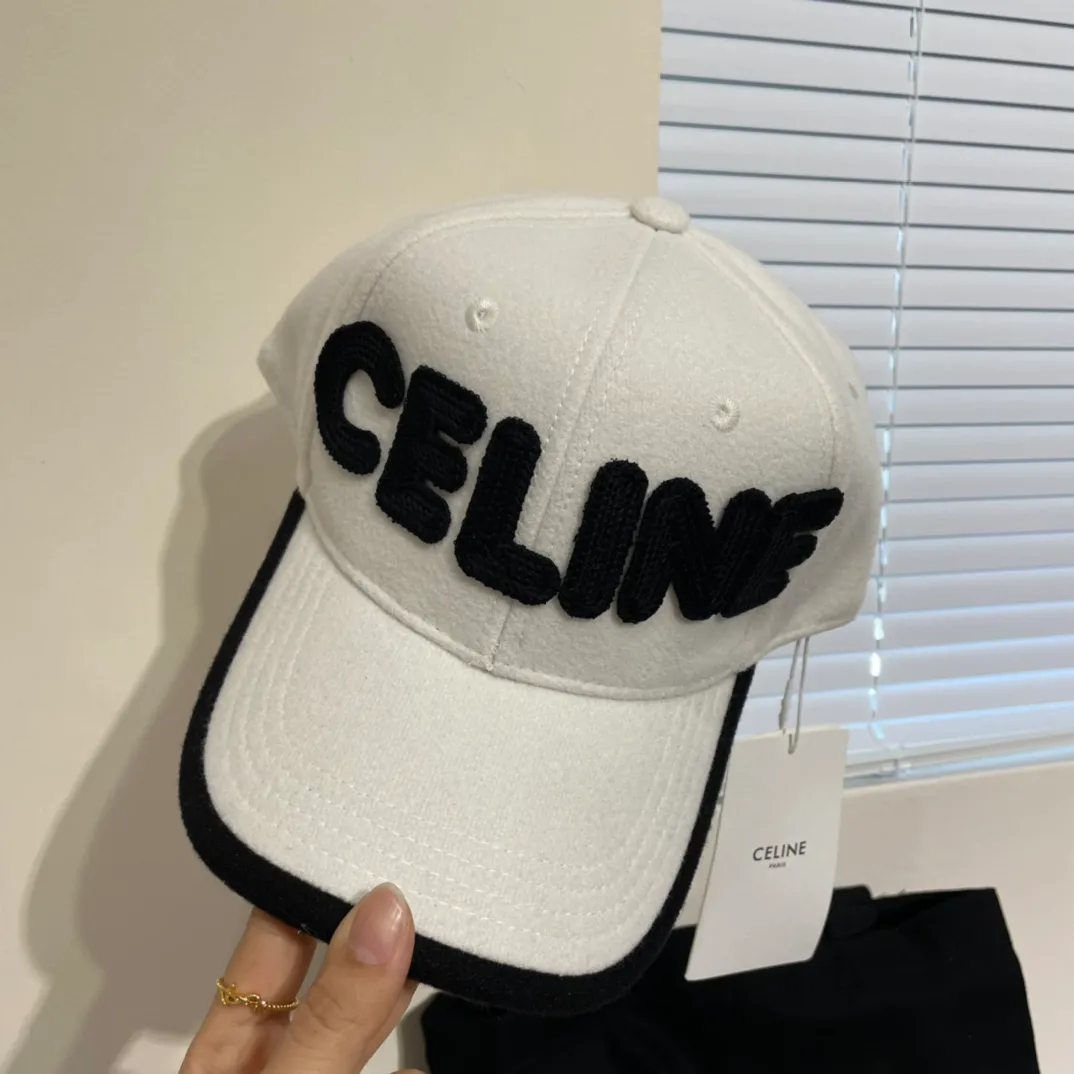 P70 with dust bag [CHANEL Chanel] New simple style for autumn and winter, new series of baseball caps, hot style, synchronized with big brands, super easy to match, shipped!