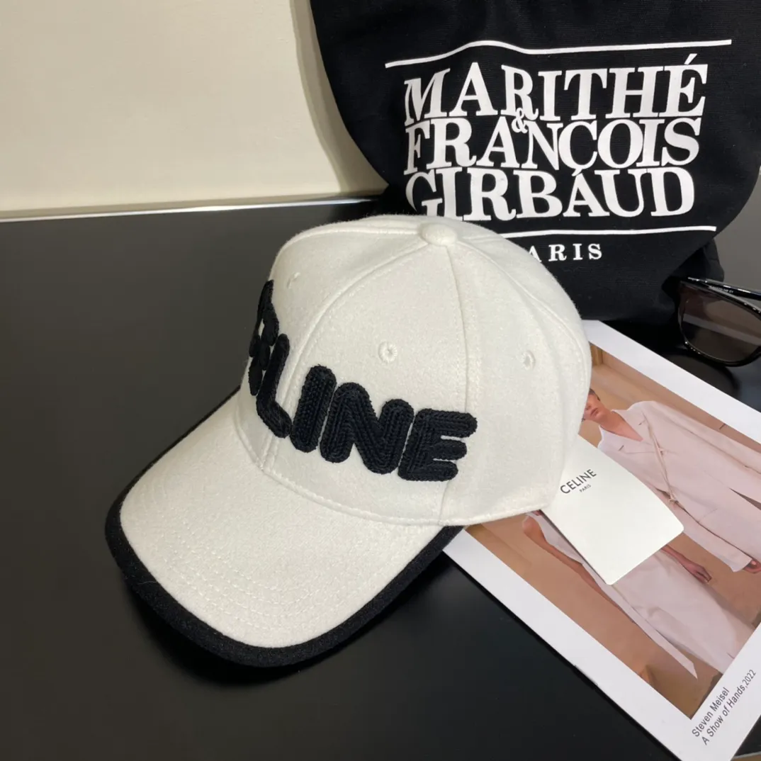 P70 with dust bag [CHANEL Chanel] New simple style for autumn and winter, new series of baseball caps, hot style, synchronized with big brands, super easy to match, shipped!