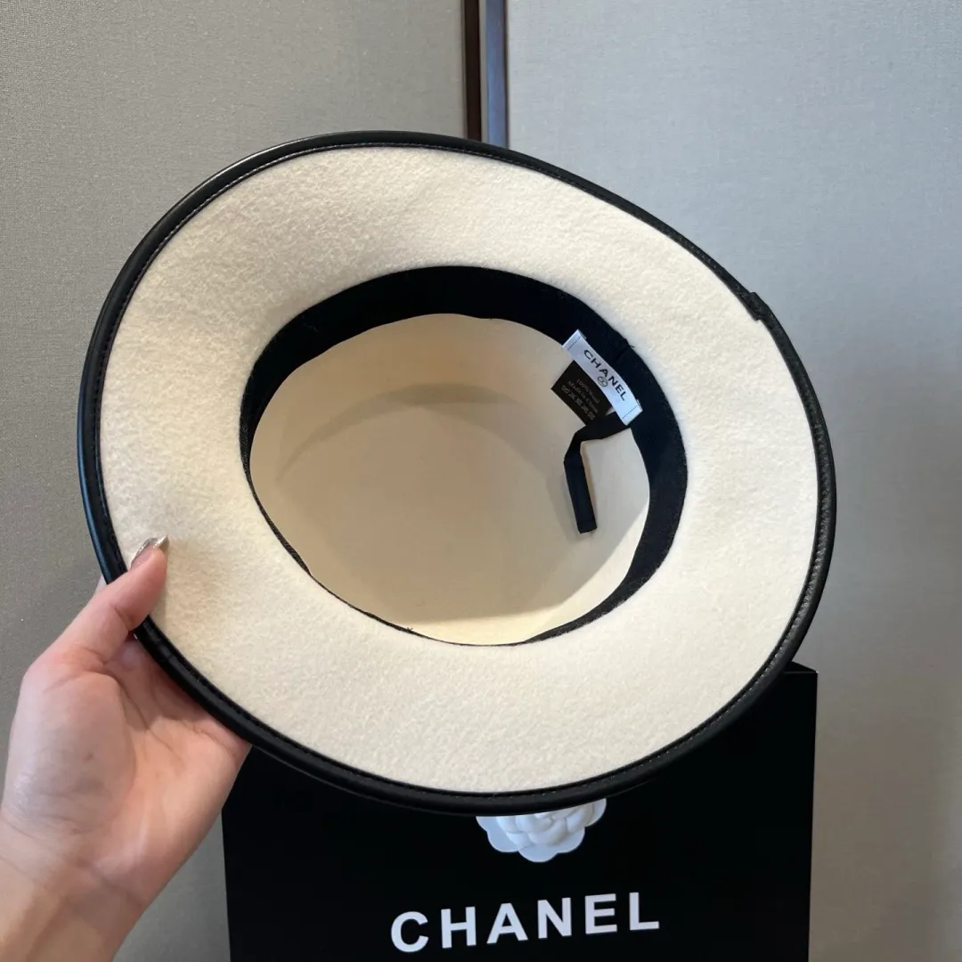 💰190¥ White Chanel new wool top hat, flat top hat, 100% wool fabric 🦙%, head circumference 57cm