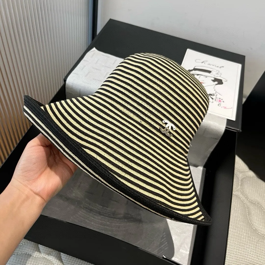💰150¥ Chanel new striped sun hat, basin hat, foldable straw hat, head circumference 57cm