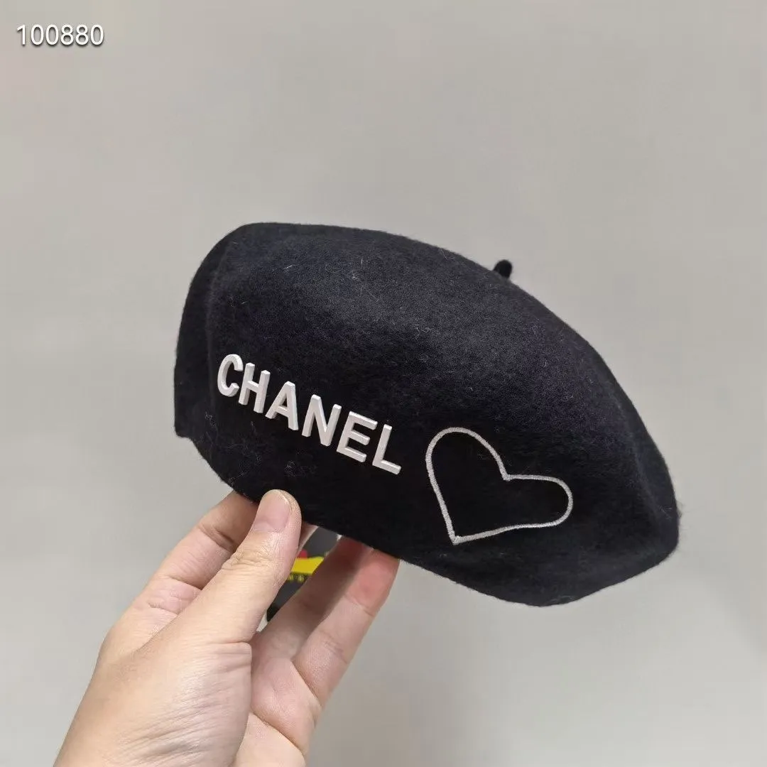 Special P80 [CHANEL Chanel] 2021 autumn and winter new style wool love small fragrant beret, super good fit! ❕Super versatile! Goddess style, versatile for street wear