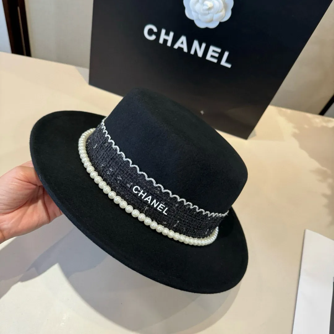 💰180¥ Chanel new wool top hat, flat top hat, 100% wool fabric 🦙%, head circumference 57cm