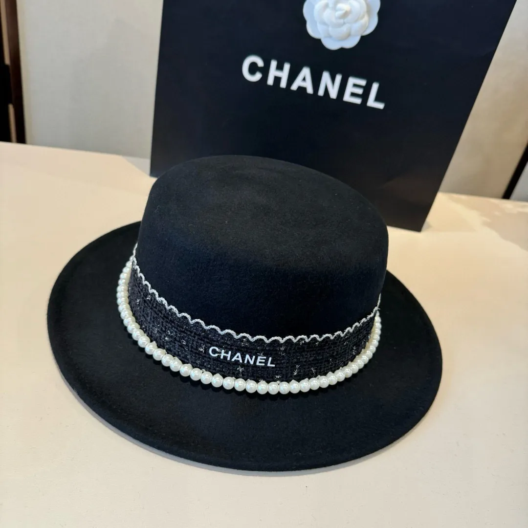 💰180¥ Chanel new wool top hat, flat top hat, 100% wool fabric 🦙%, head circumference 57cm