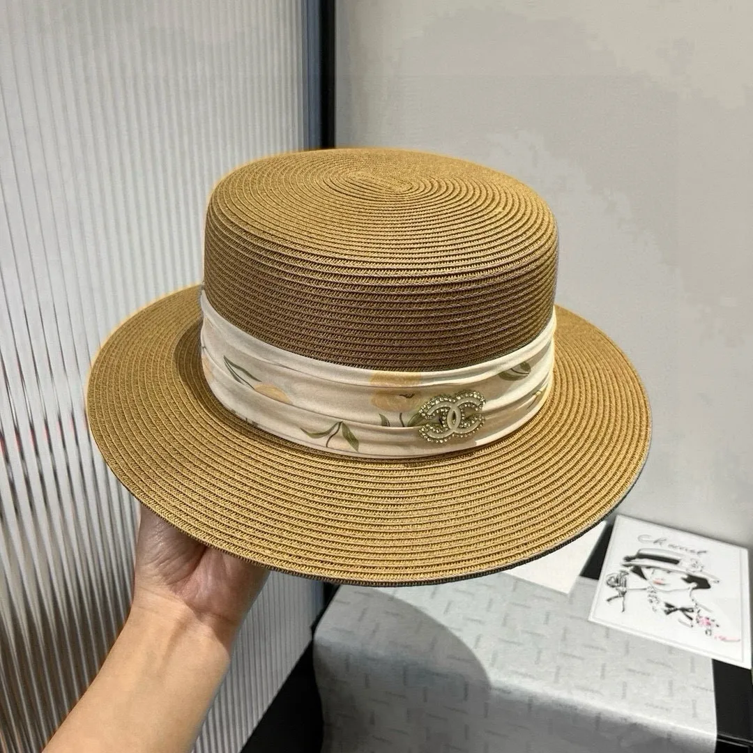 💰140¥ Chanel flat top hat, head circumference 57cm