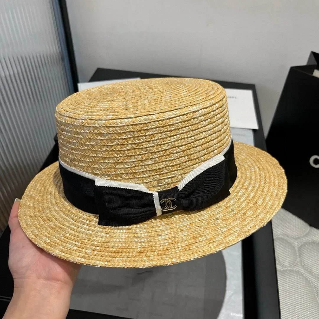 💰160¥ Chanel official flat top hat, made of straw, head circumference 57cm