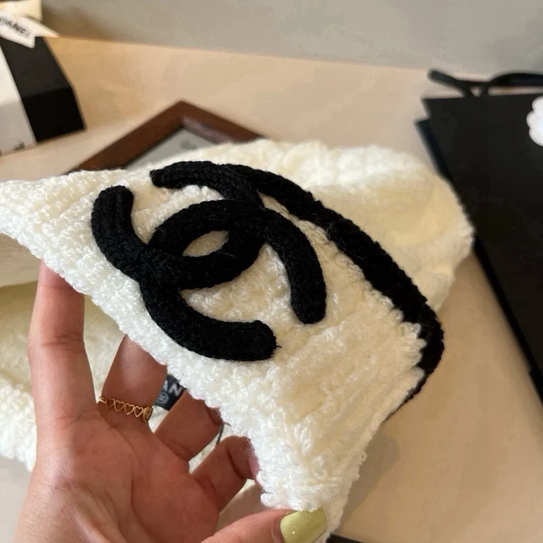 💰70¥ Chanel knitted beanie