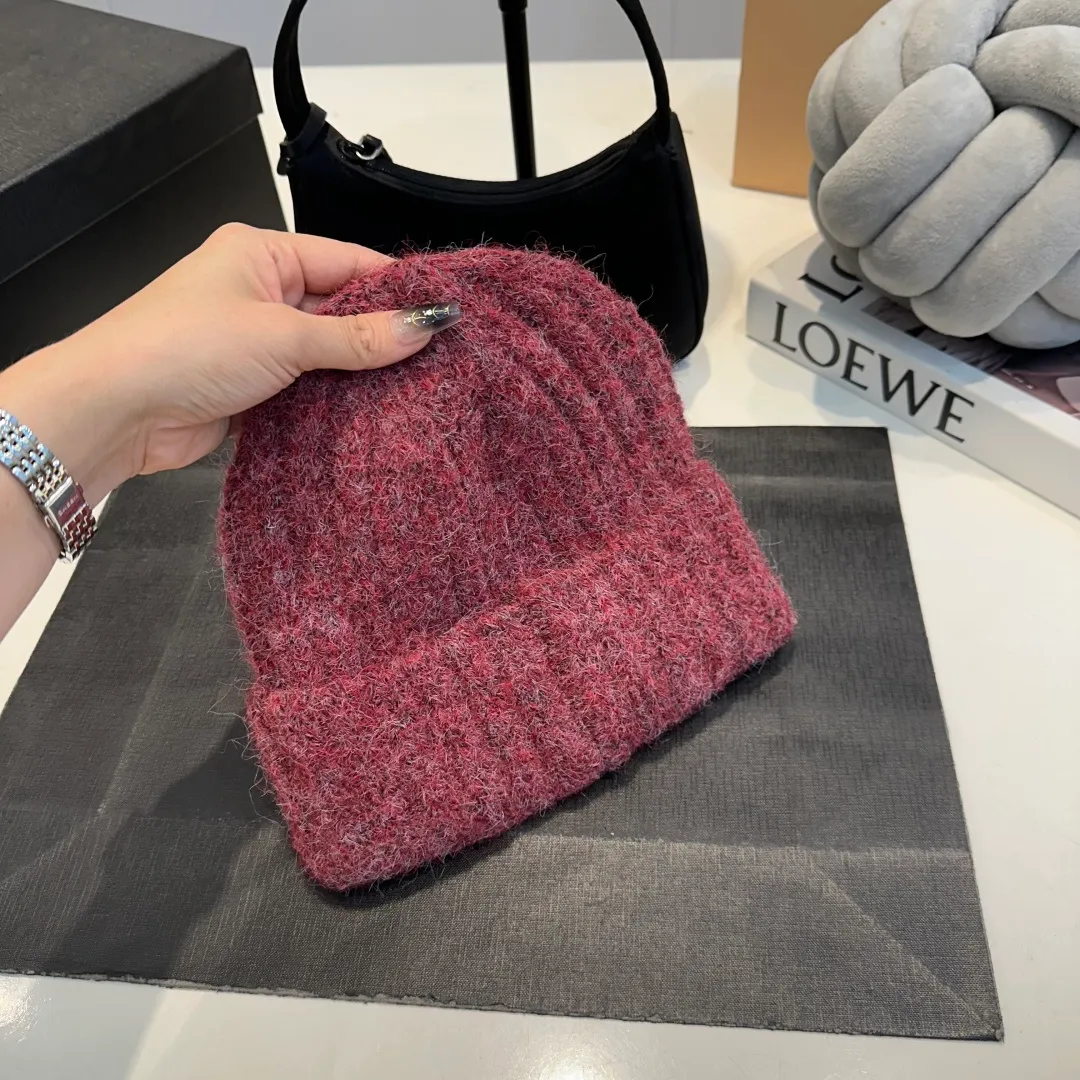 P50 Chanel knitted beanie