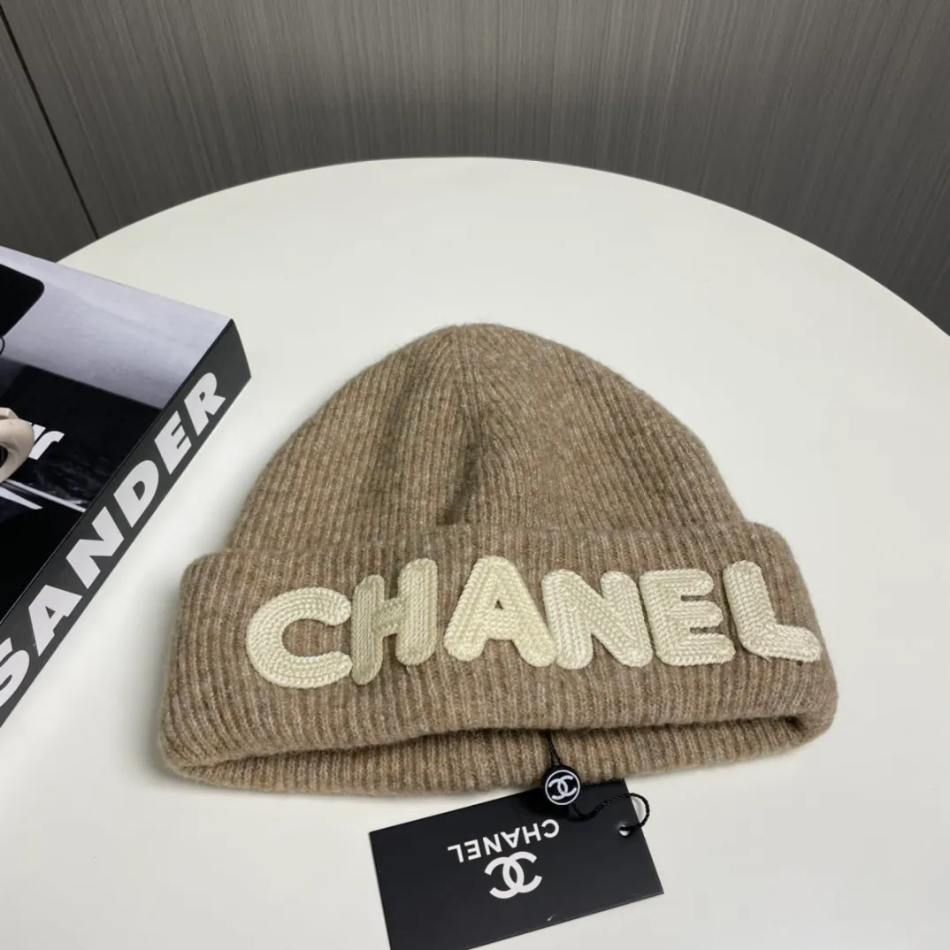 P66 comes with dust bag 🌺 [CHANEL] New wool knitted hat, Xiaohongshu, recommended by major Internet celebrities! Thicker and warmer, fashionable and popular🌸First-class texture, the best brand for keeping warm in autumn and winter, order now, limited quantity available