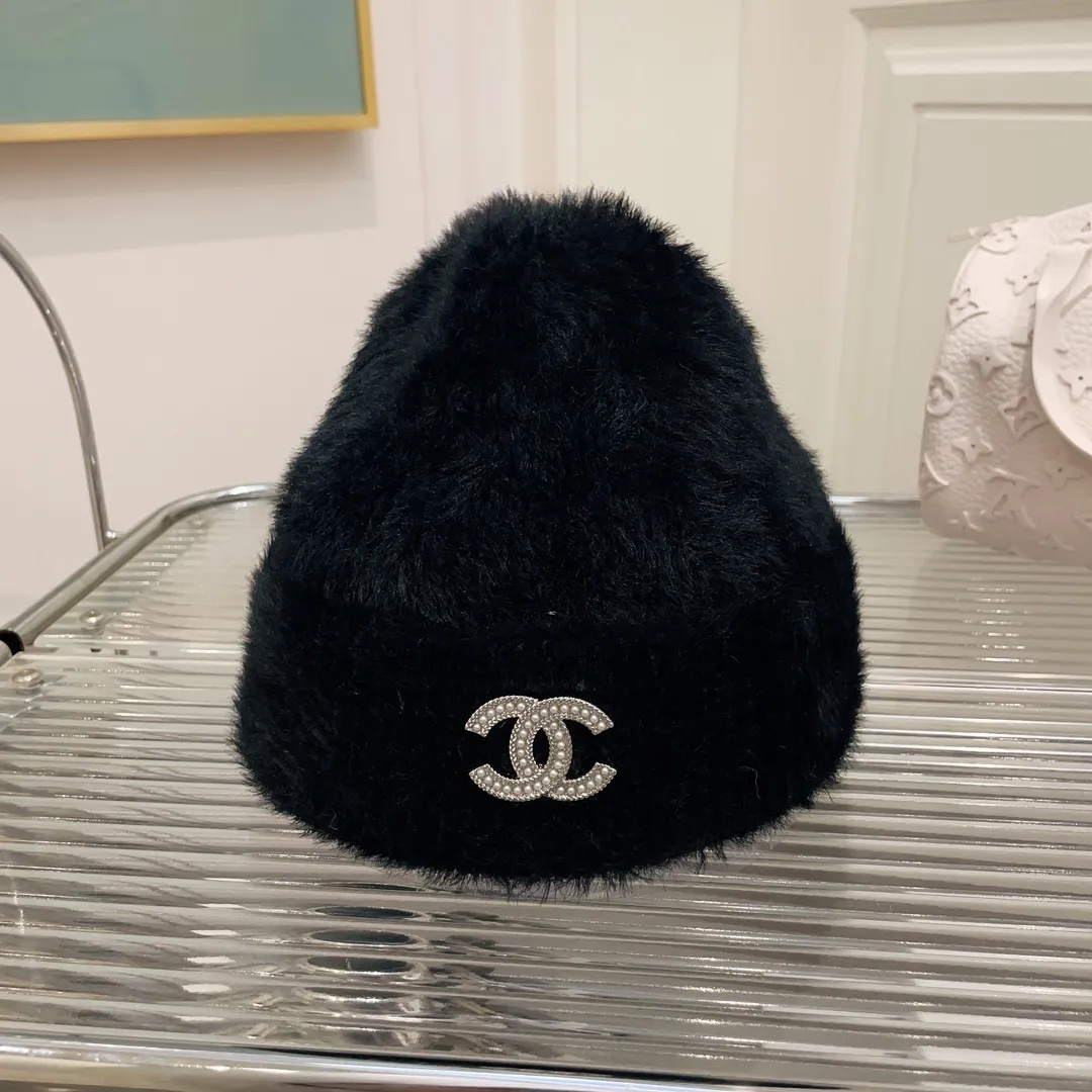 P56 CHANEL Chanel autumn and winter waterproof mink knitted cold hat Fairy gentle and sweet knitted wool hat Fried chicken soft and smooth fabric, great elasticity, super beautiful
