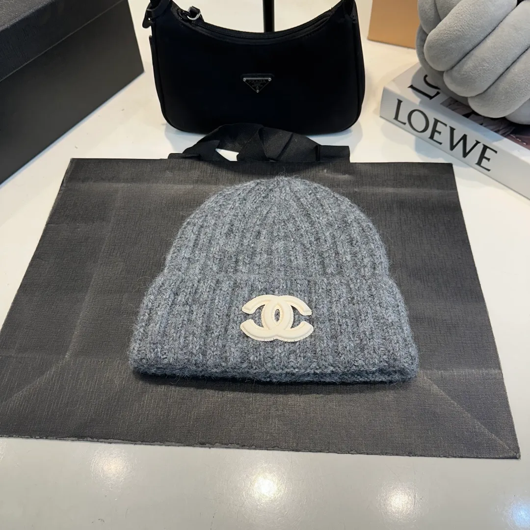 P50 Chanel knitted beanie