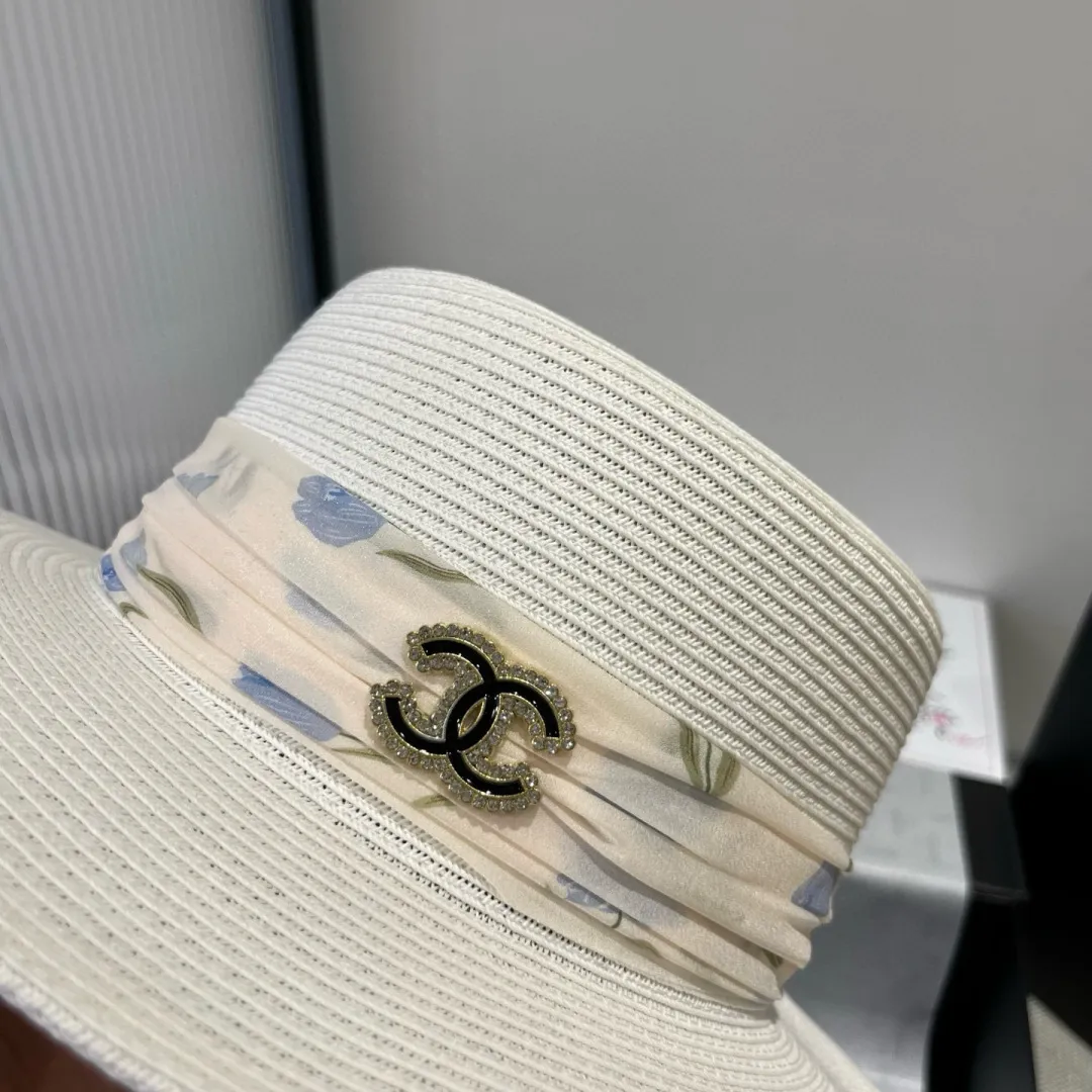💰140¥ Chanel flat top hat, head circumference 57cm