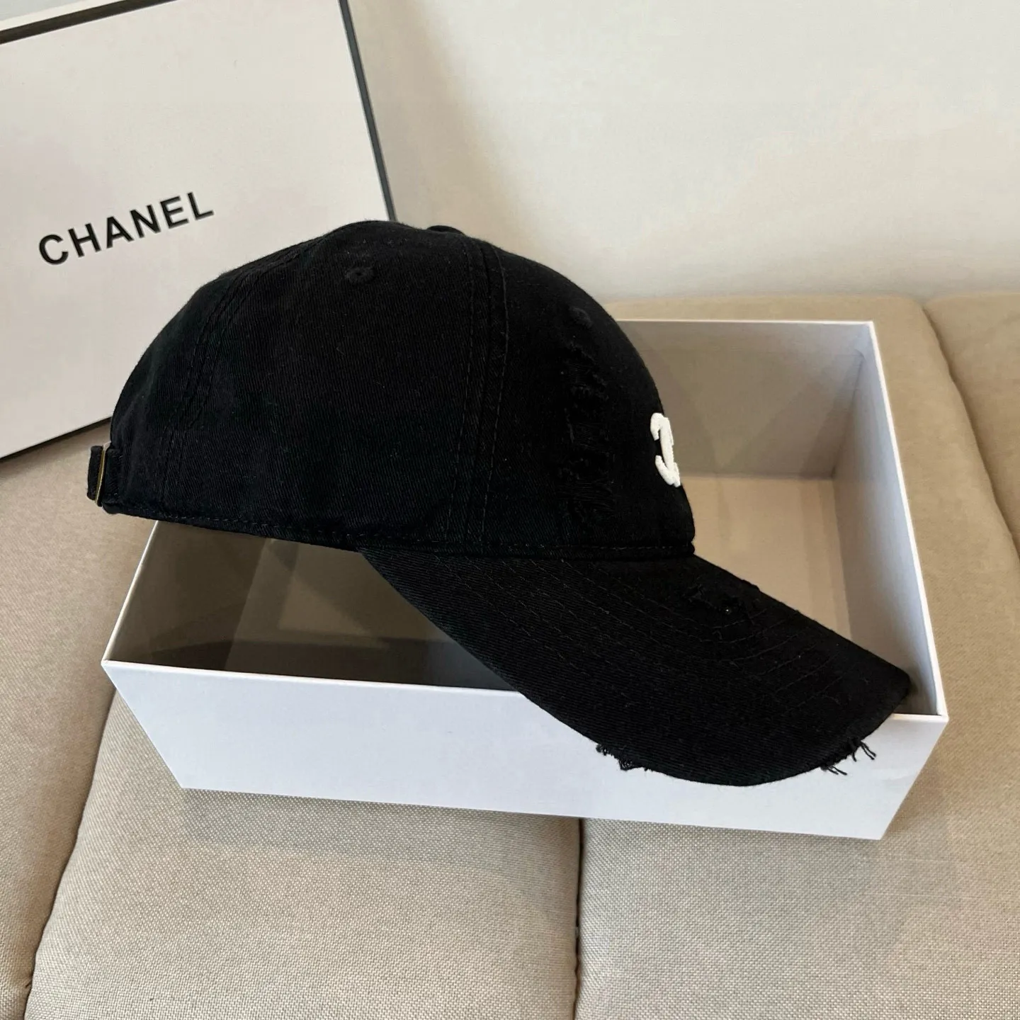 P60 CHANEL new baseball cap, Xiaoxiang classic and simple, fashionable and casual design, popular new product