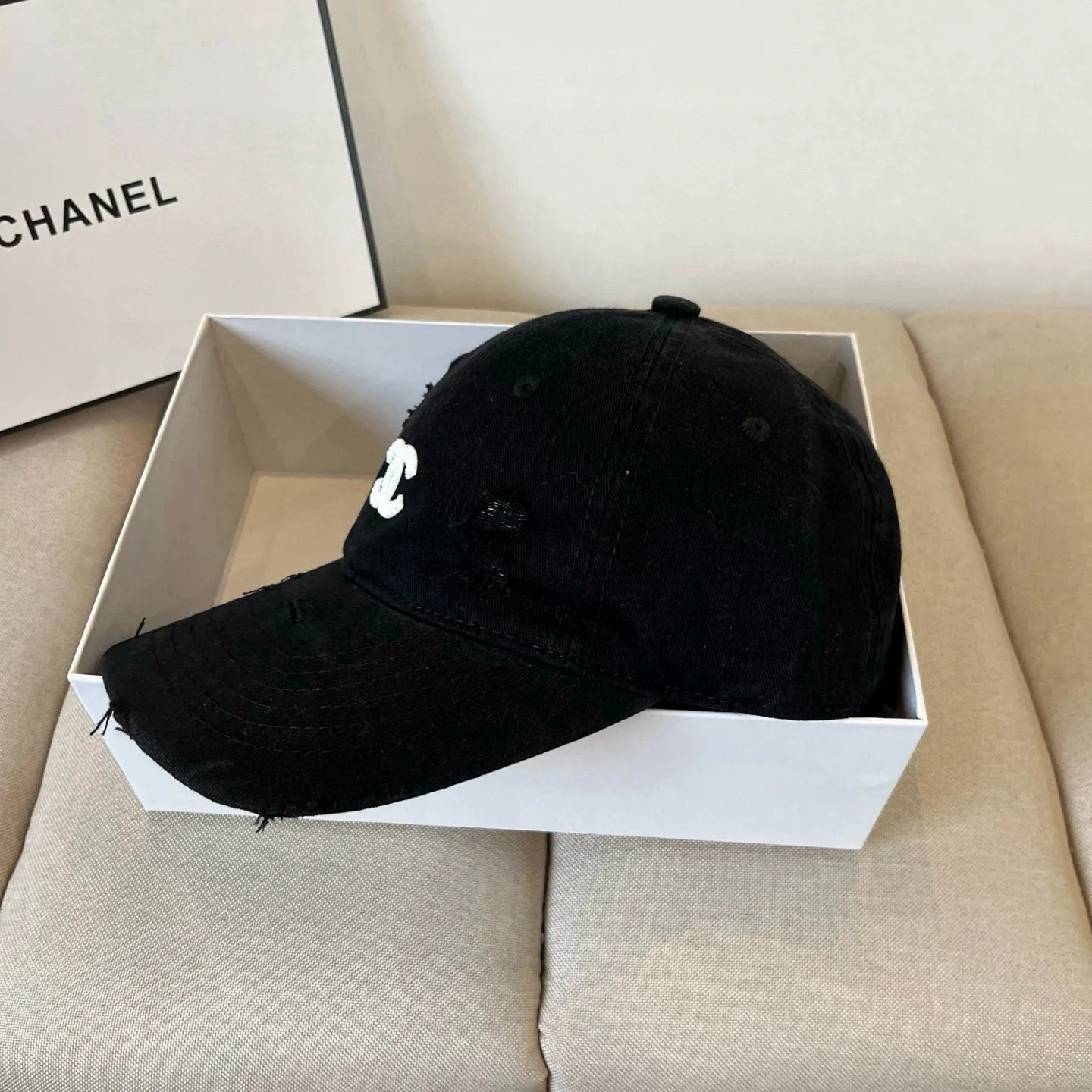 P60 CHANEL new baseball cap, Xiaoxiang classic and simple, fashionable and casual design, popular new product