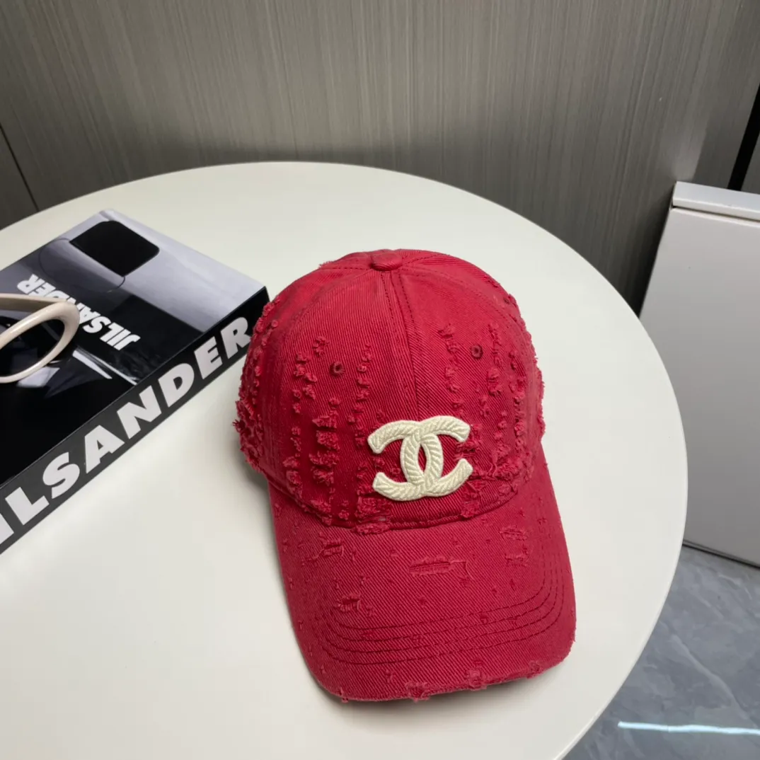 P76 CHANEL 25 new baseball cap, classic and simple logo, fashionable and casual design, popular new product