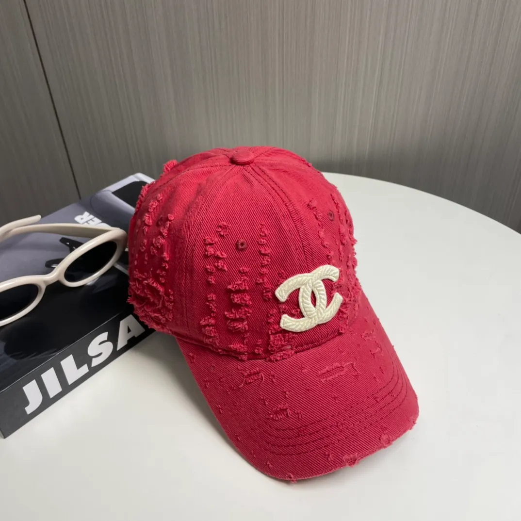 P76 CHANEL 25 new baseball cap, classic and simple logo, fashionable and casual design, popular new product
