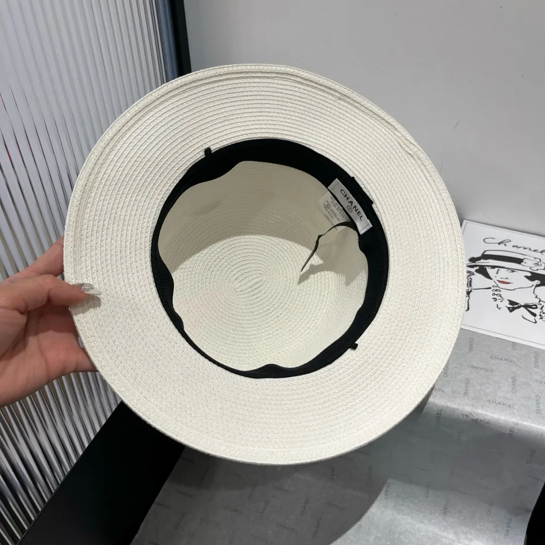 💰140¥ Chanel flat top hat, head circumference 57cm