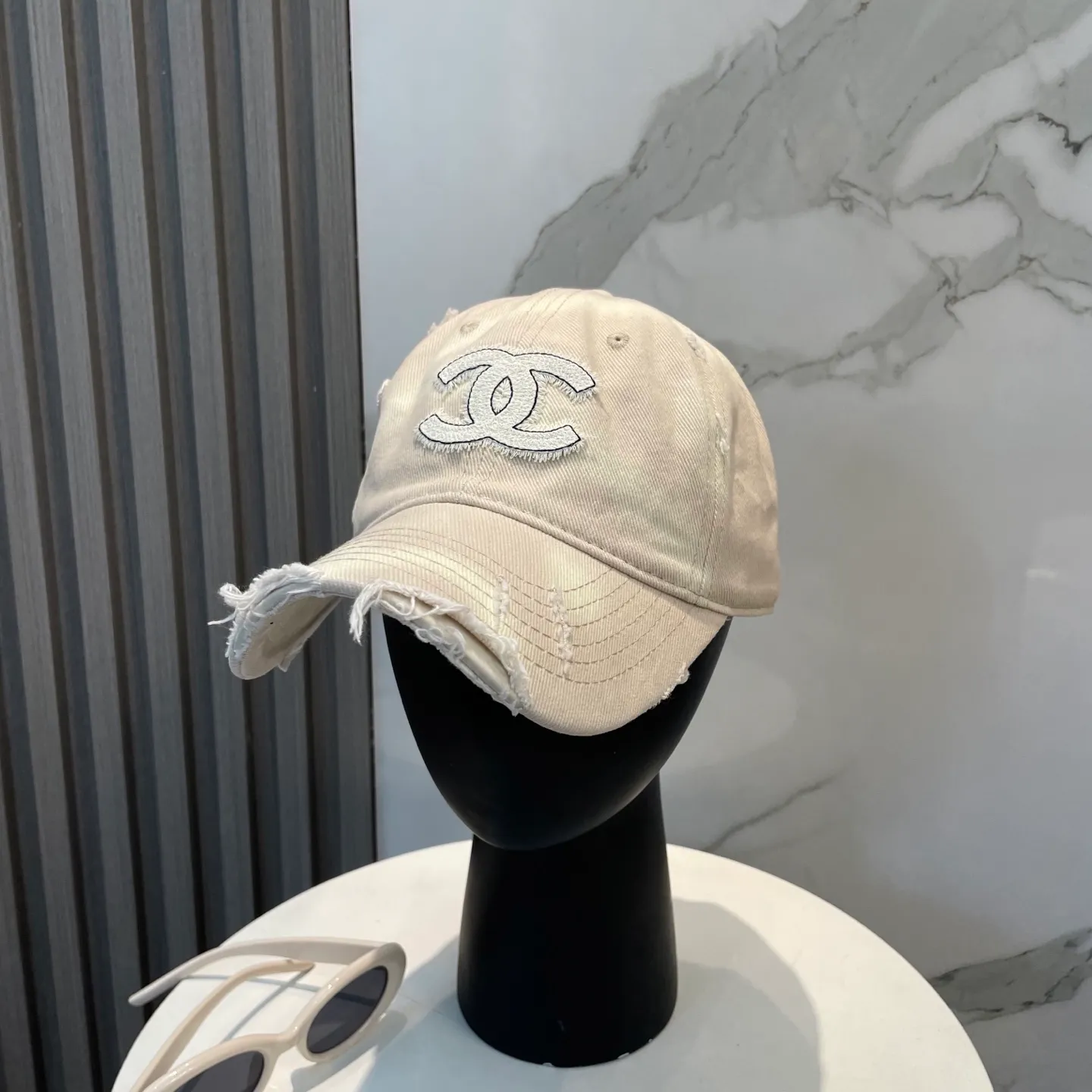 P70 CHANEL [Chanel] New simple logo baseball cap, new model shipped, big brand style is super easy to match, hurry up and get it!