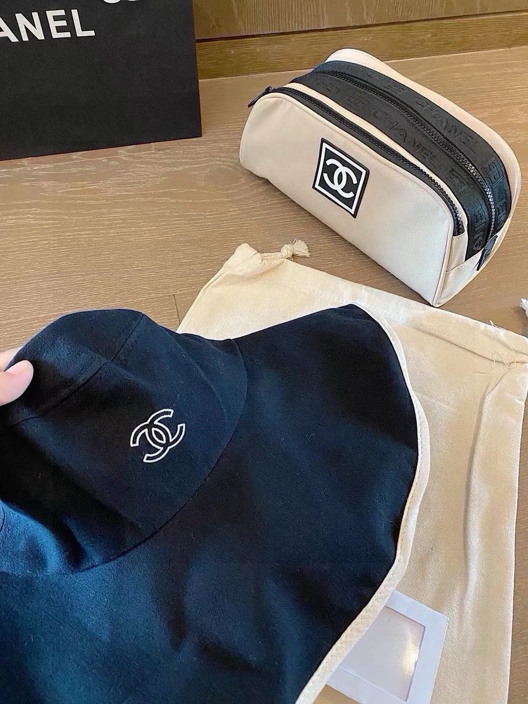 120¥ Chanel large brim bucket hat, canvas hat, simple internet celebrity style, head circumference 57cm