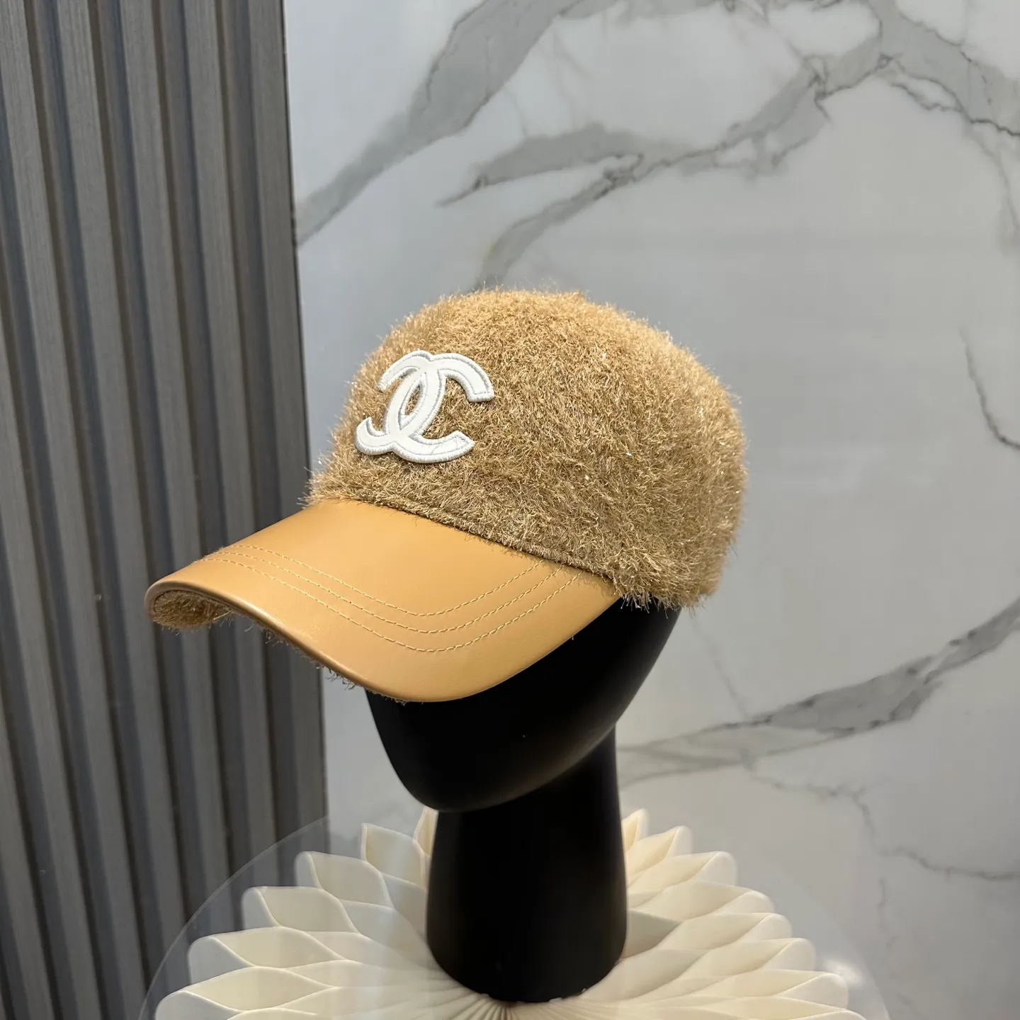 P60 CHANEL Chanel's new autumn and winter baseball cap, simple and elegant👈🏻👍casual and fashionable👩trendy and stylish👍Versatile style!
